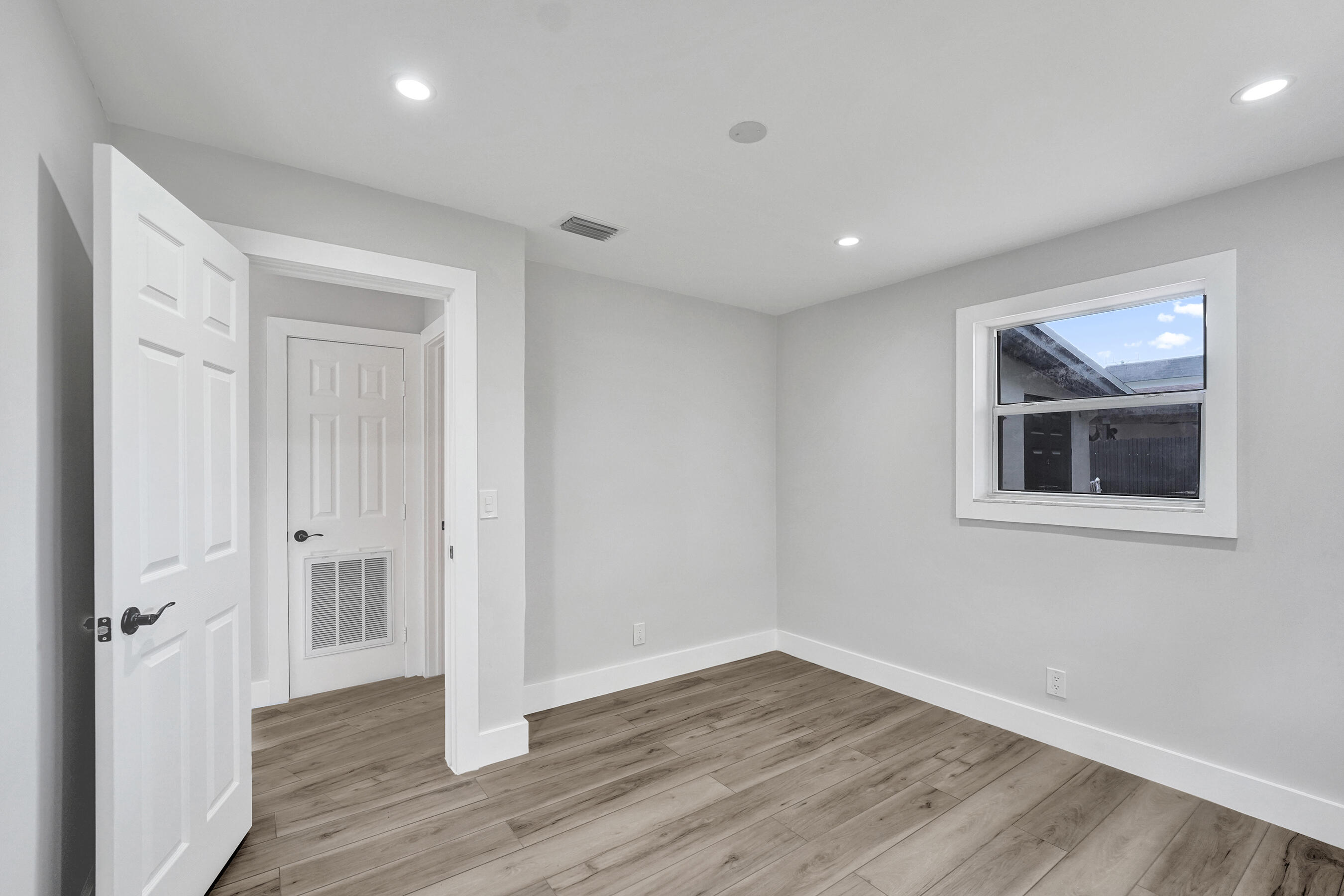 PLAYLAND VILLAGE SEC 3 - Residential Lease