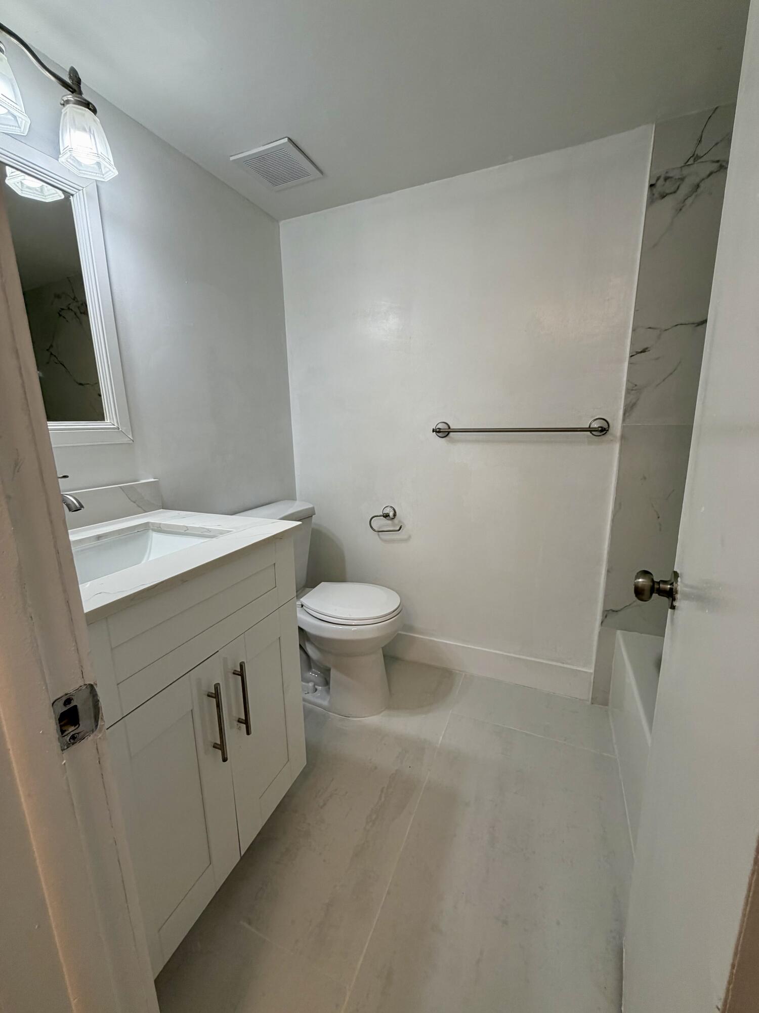 COUNTRY PINES CONDO - Residential