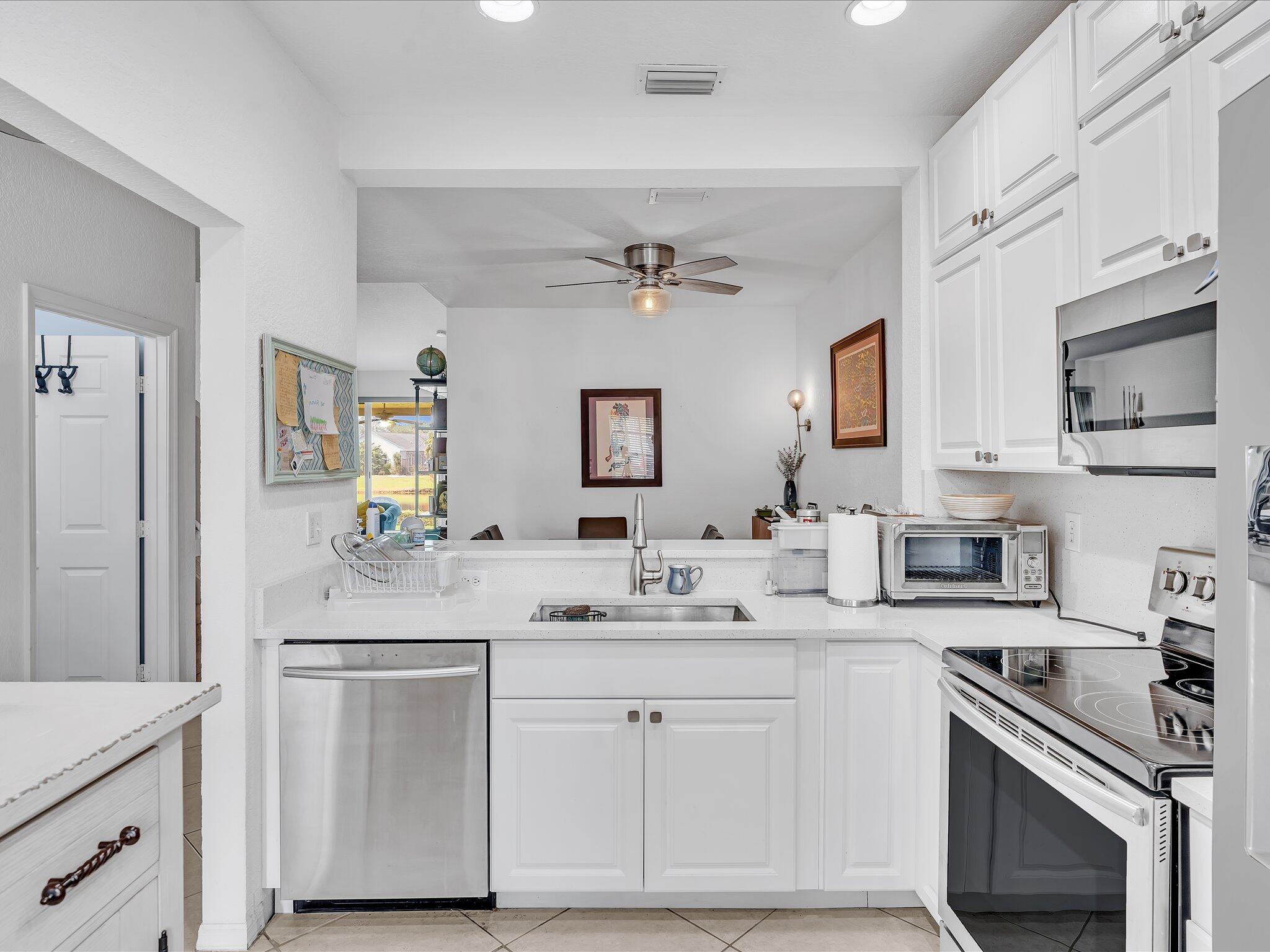 BOYNTON OASIS CONDO - Residential Lease
