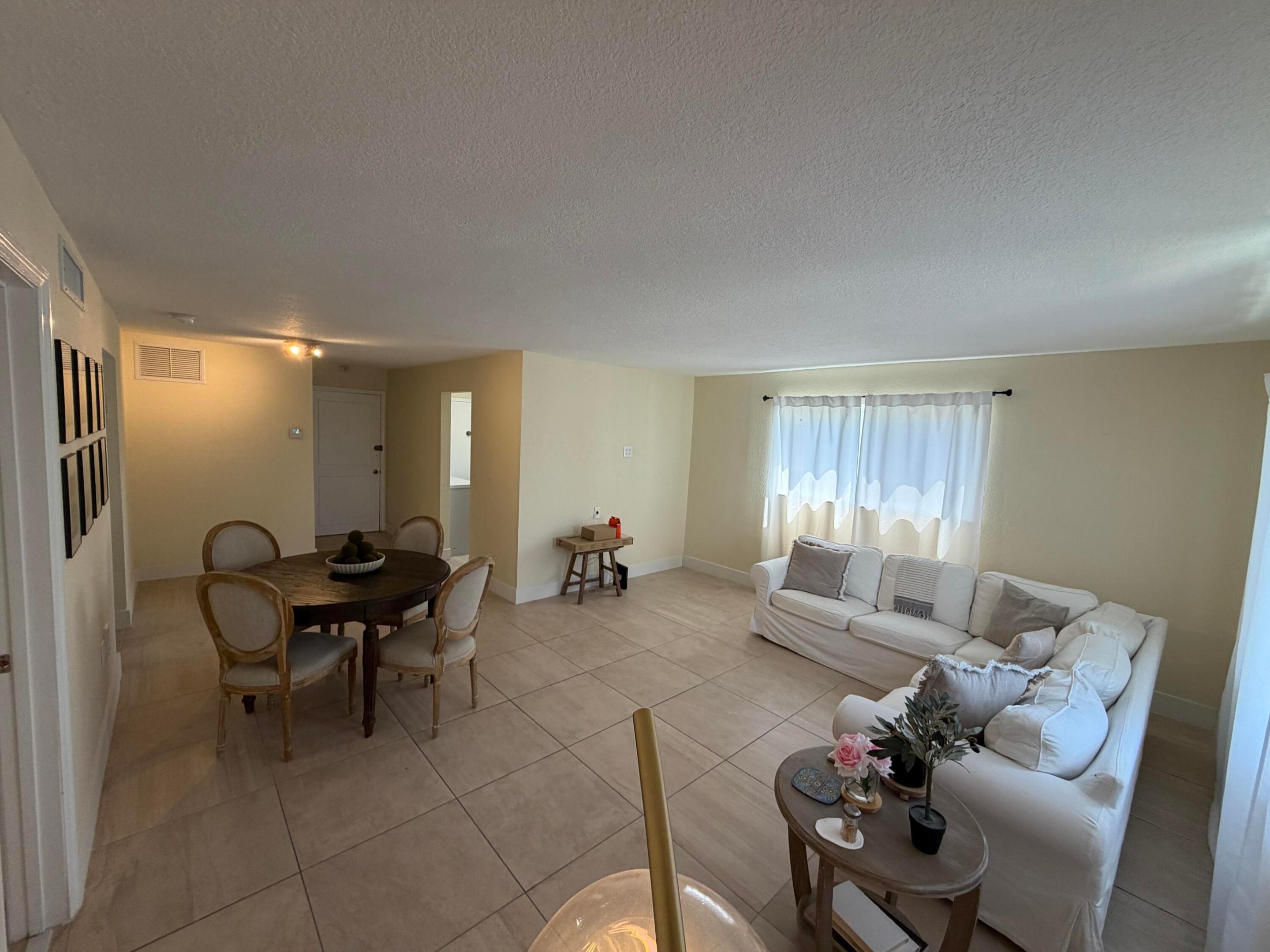 CHATILLON HALL CONDOMINIUM - Residential Lease
