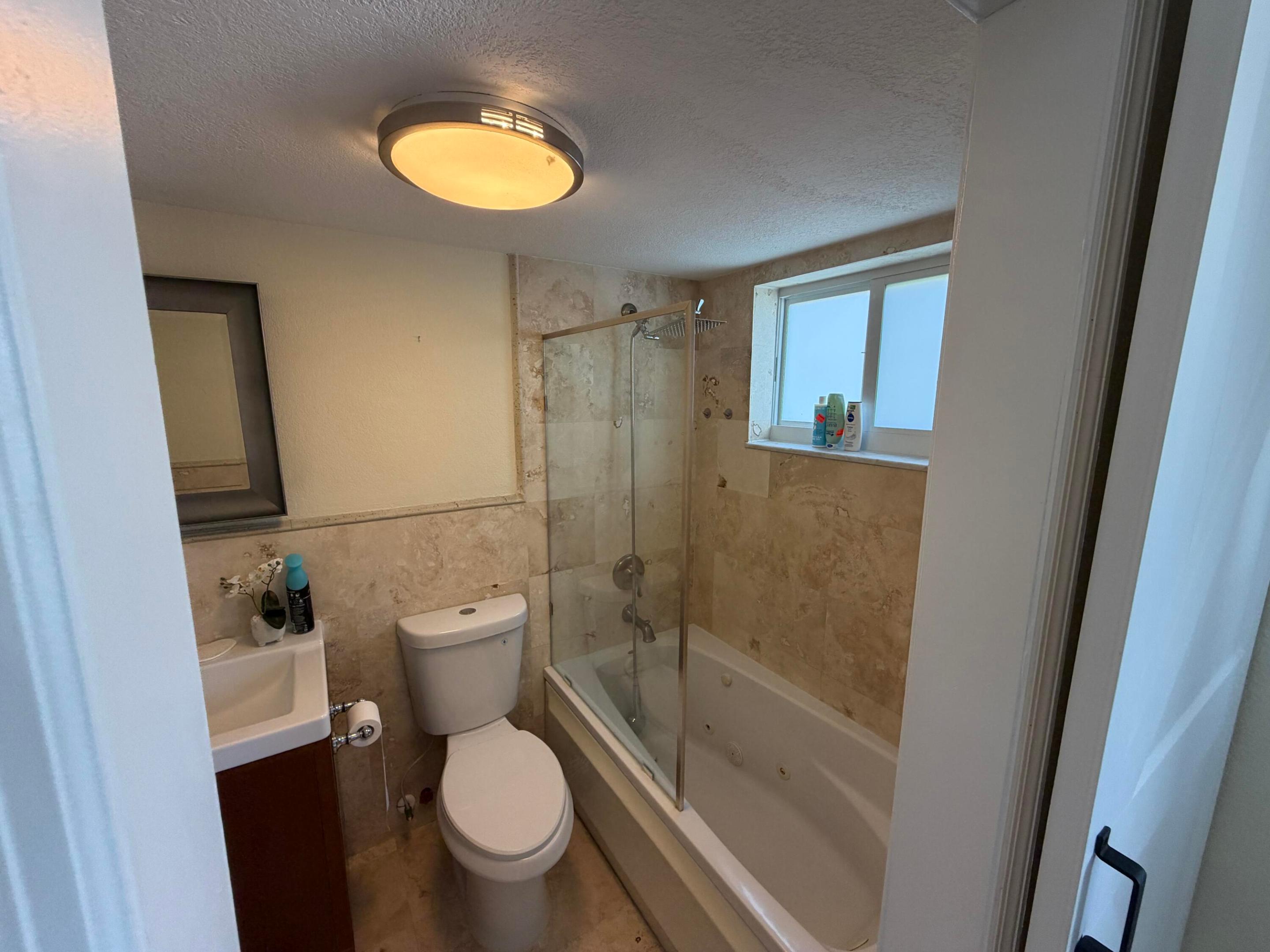 CHATILLON HALL CONDOMINIUM - Residential Lease