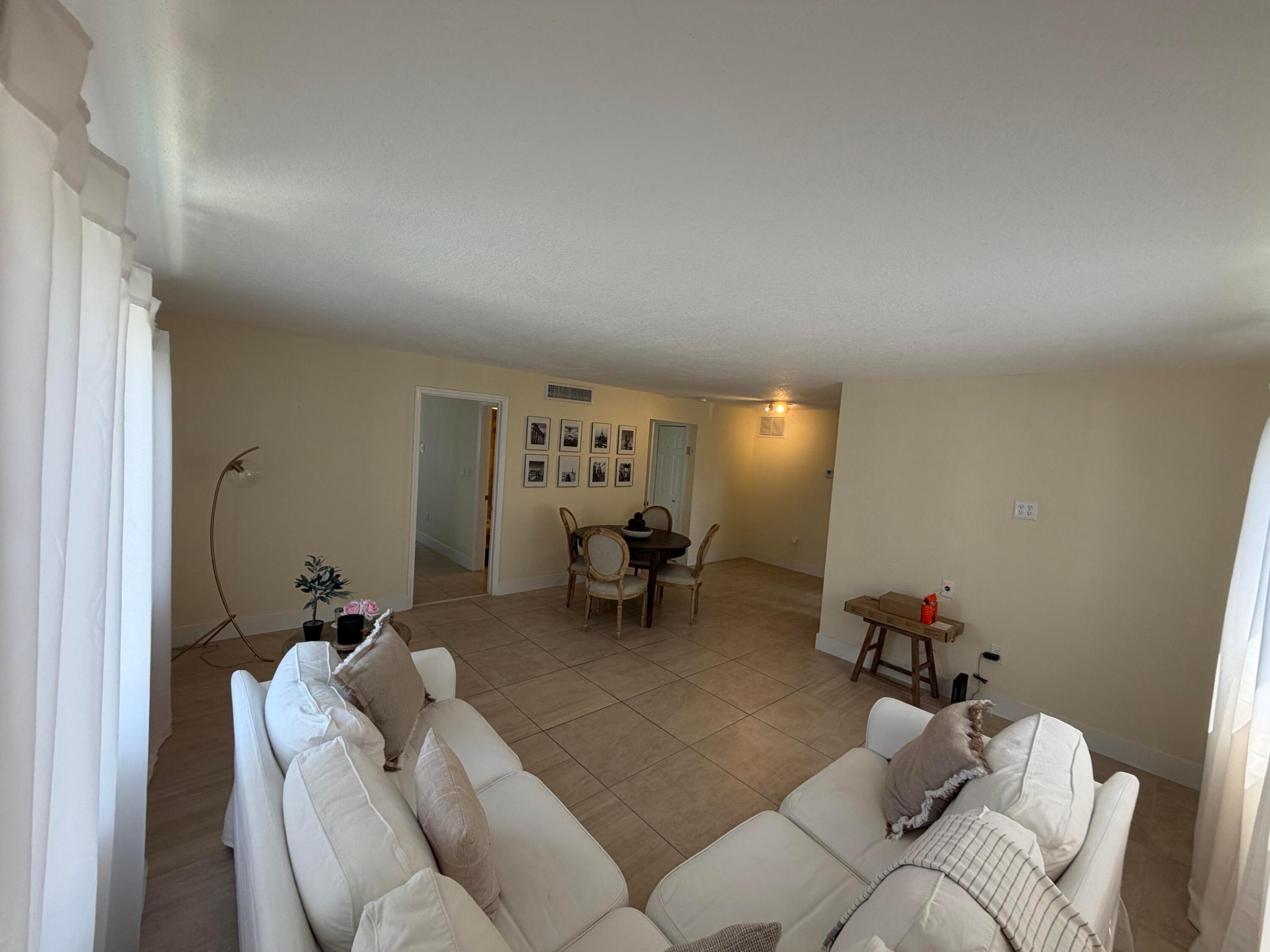 CHATILLON HALL CONDOMINIUM - Residential Lease