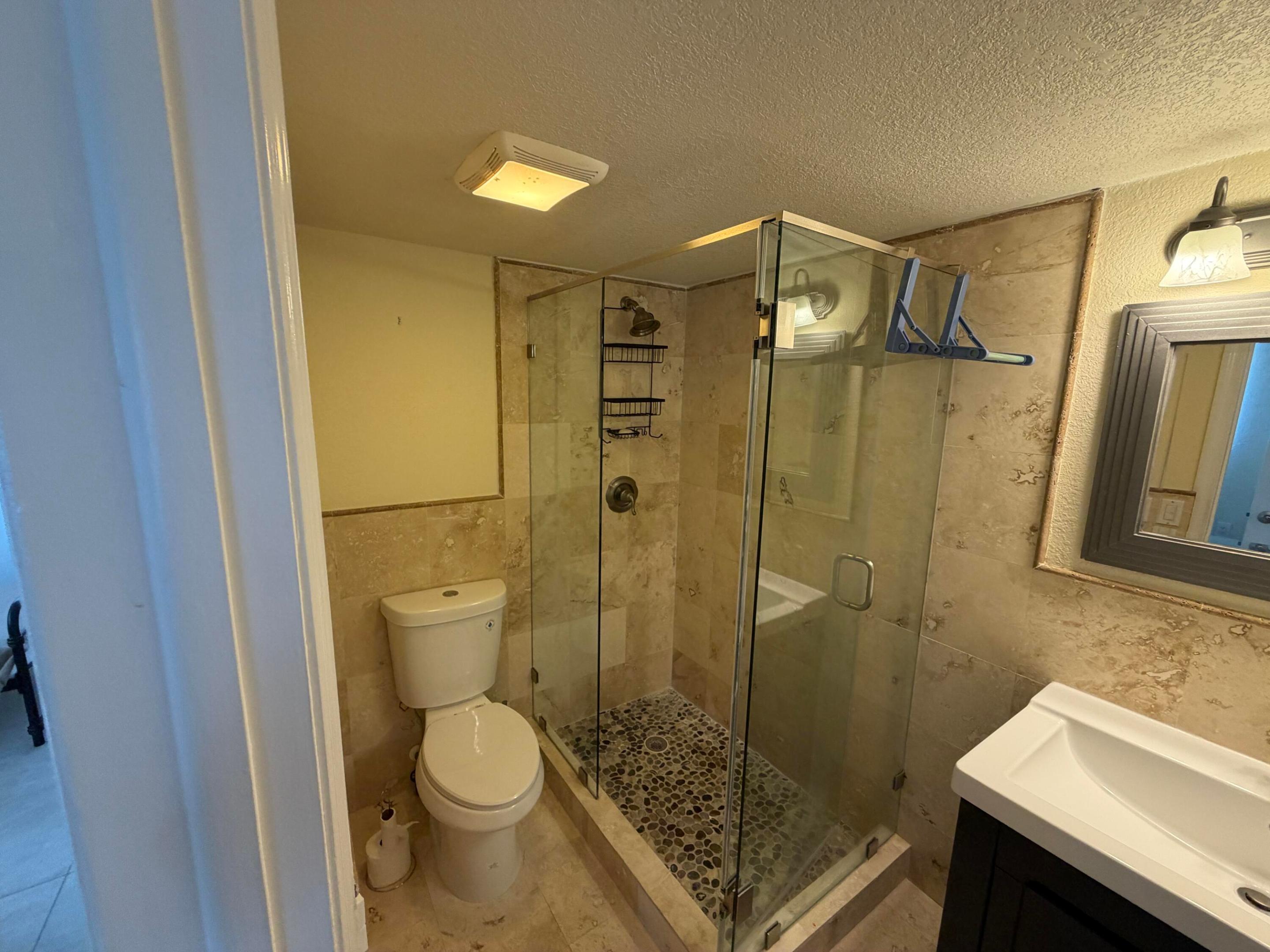 CHATILLON HALL CONDOMINIUM - Residential Lease