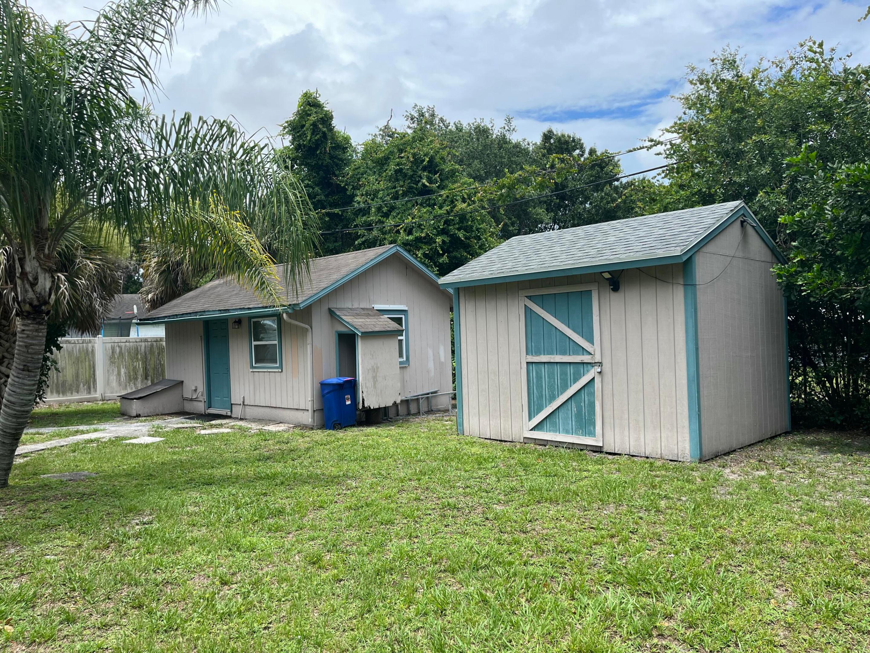 MCANSH PARK REPLATS OF - Residential