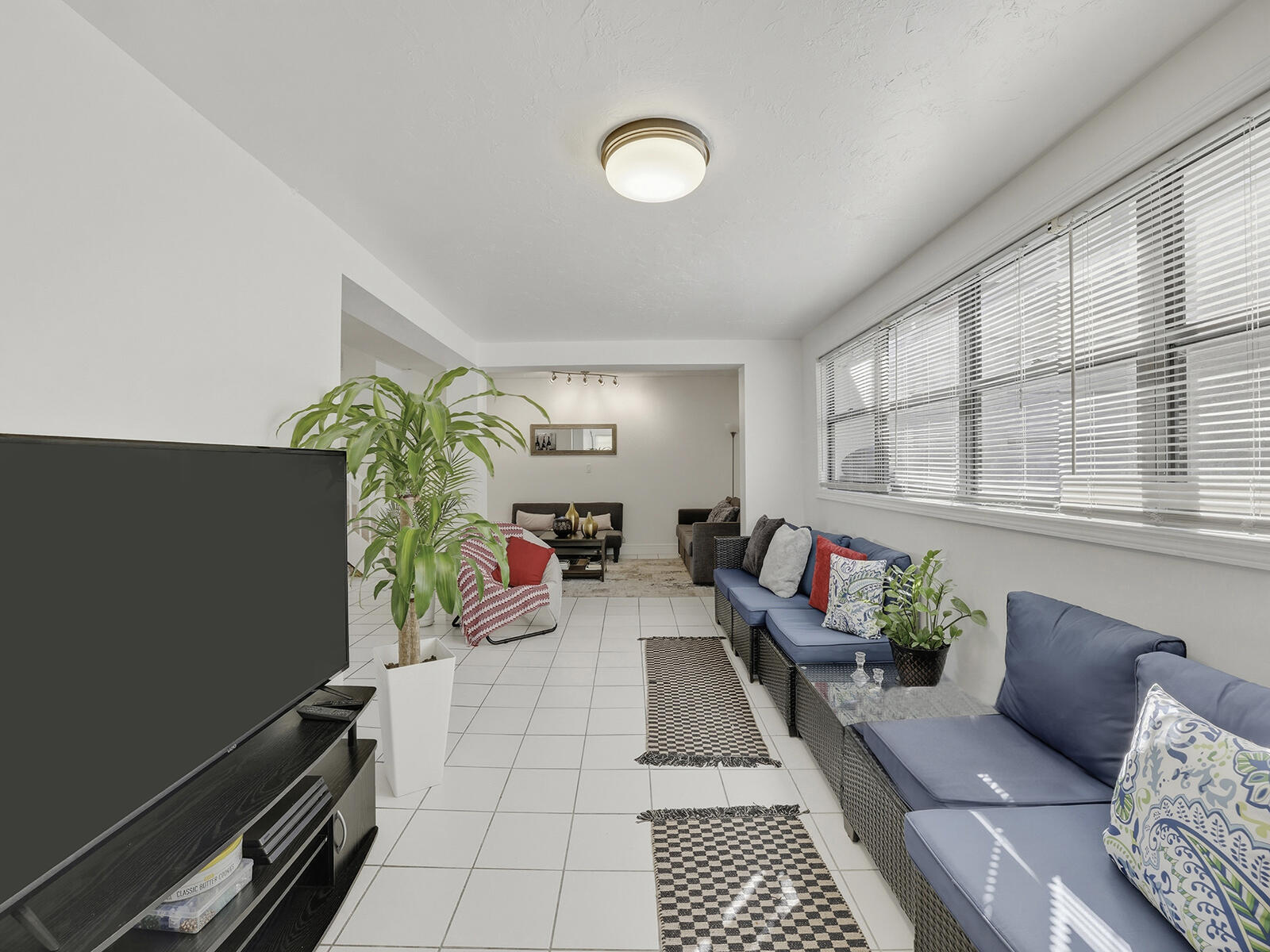 EAST WIND LAKE VILLAGE - Residential Lease