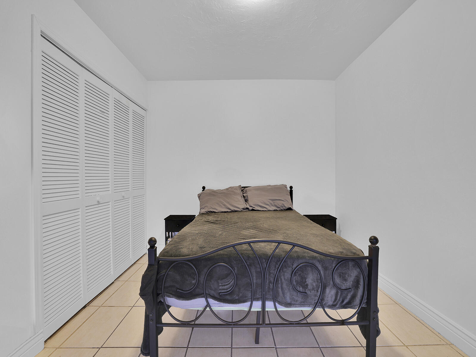 EAST WIND LAKE VILLAGE - Residential Lease