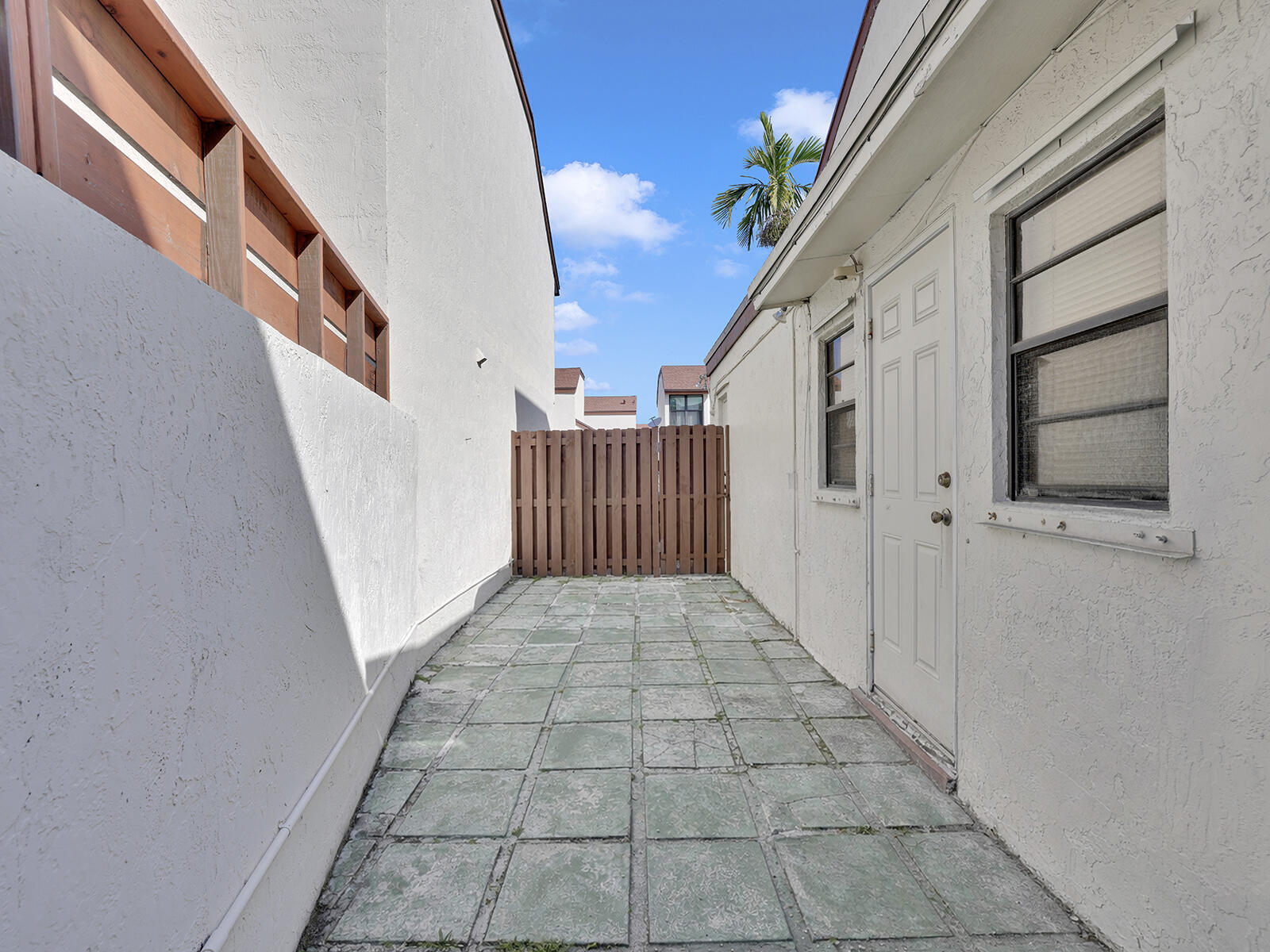 EAST WIND LAKE VILLAGE - Residential Lease