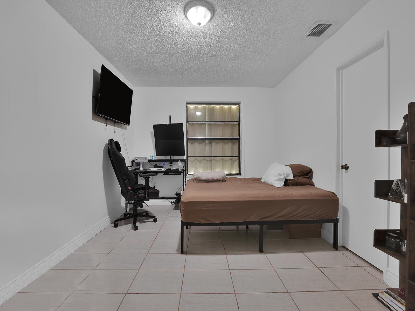 EAST WIND LAKE VILLAGE - Residential Lease