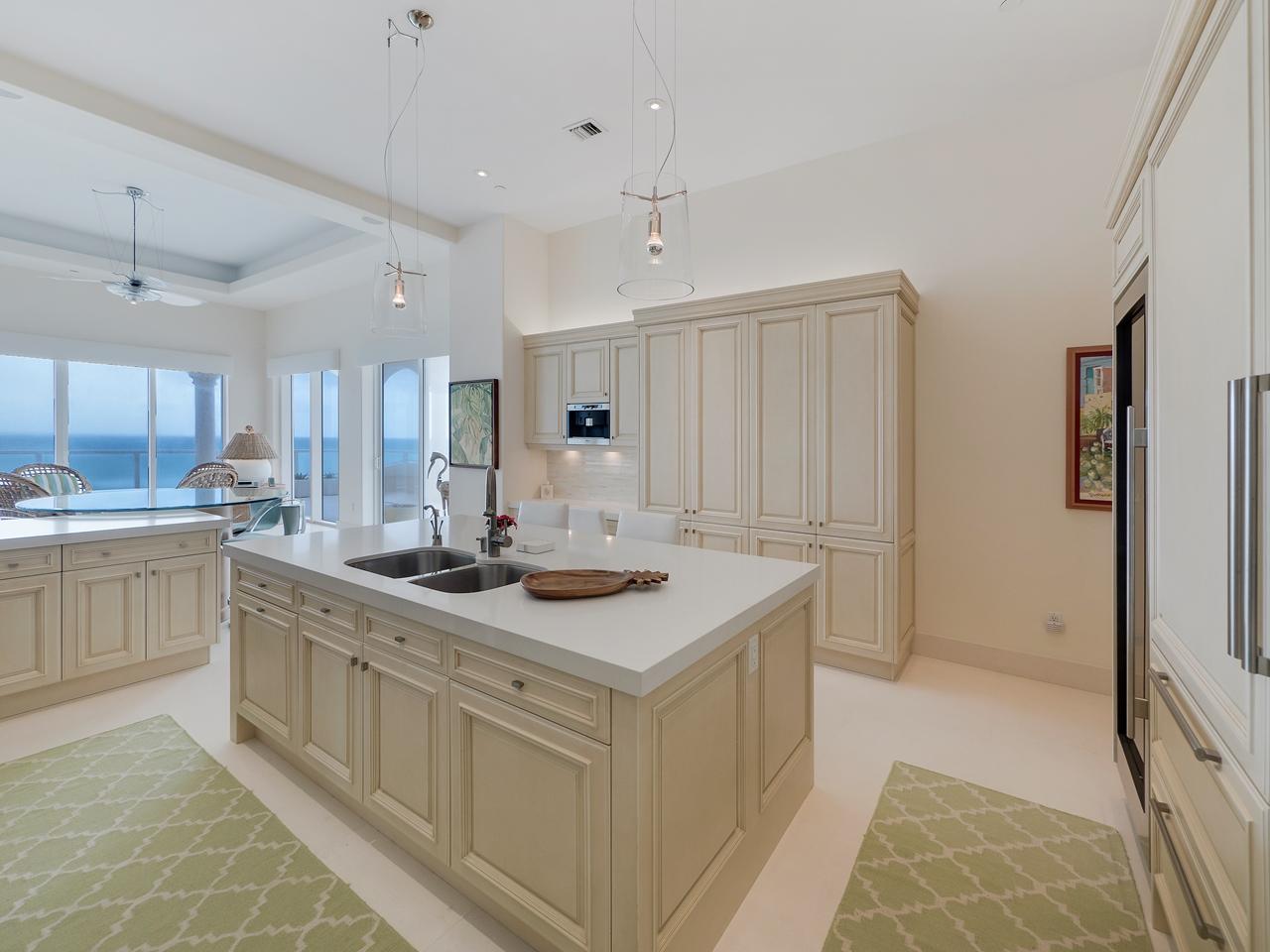 BELLARIA CONDO - Residential