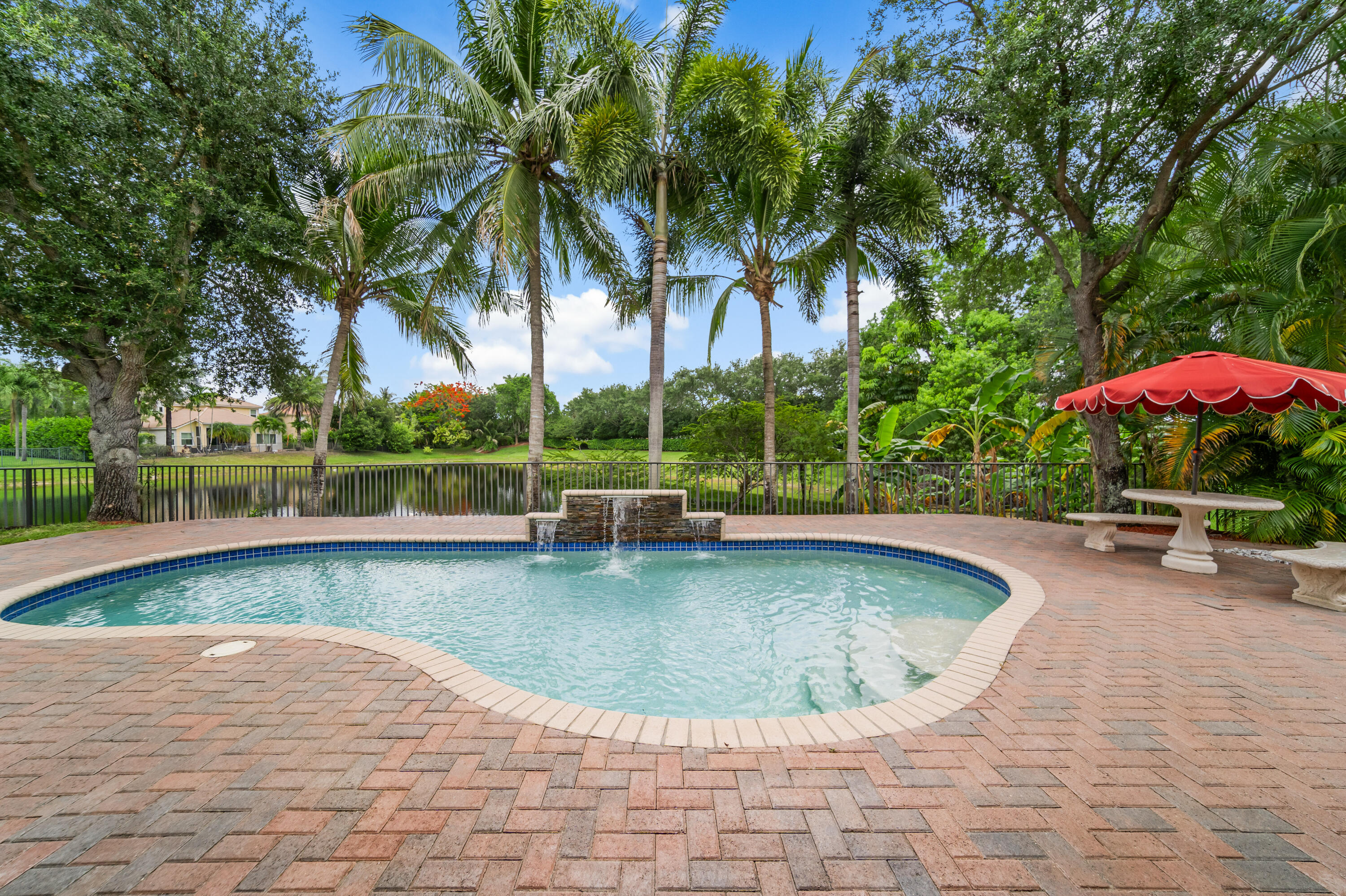PARKLAND ISLES - Residential