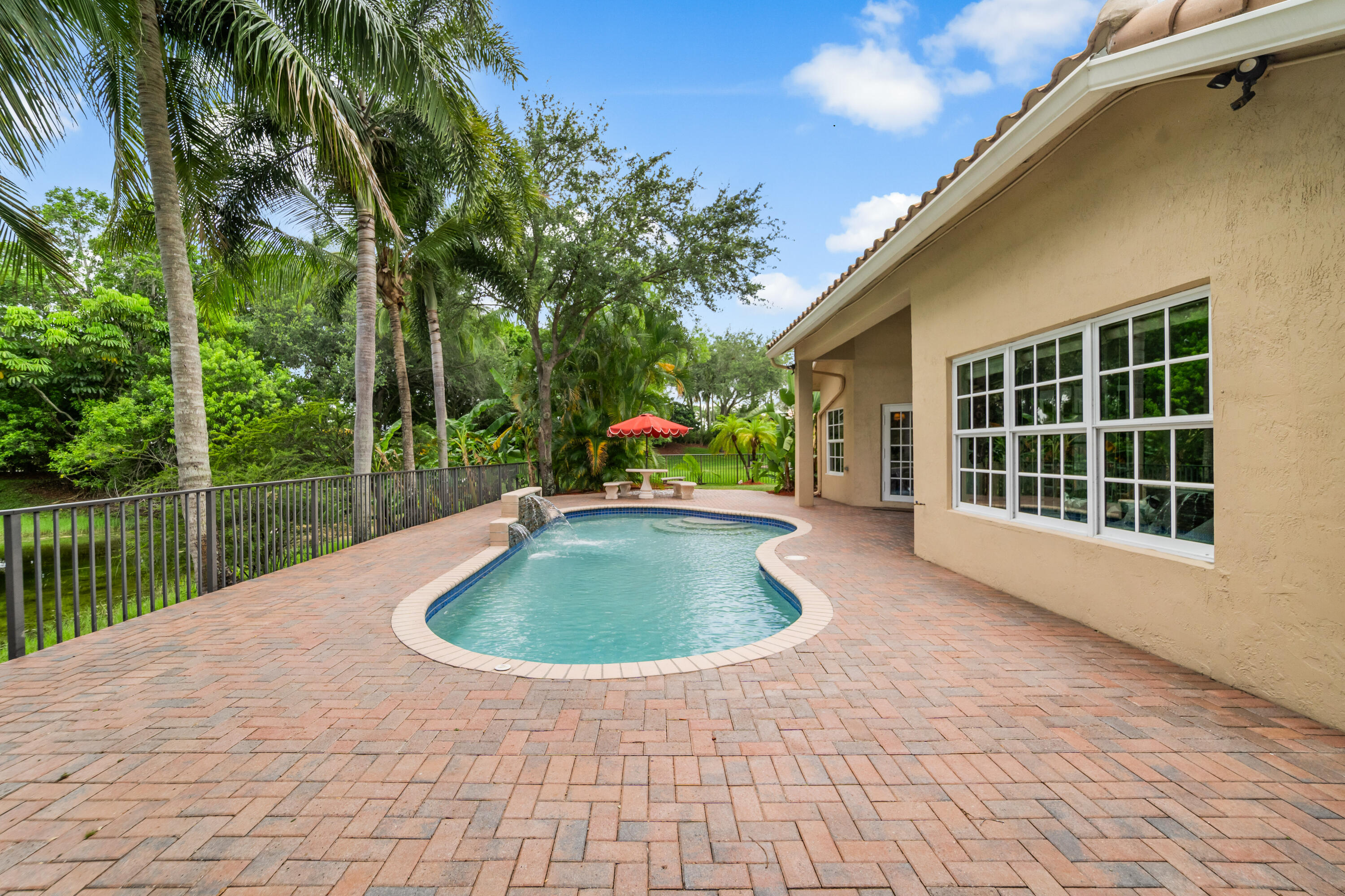 PARKLAND ISLES - Residential