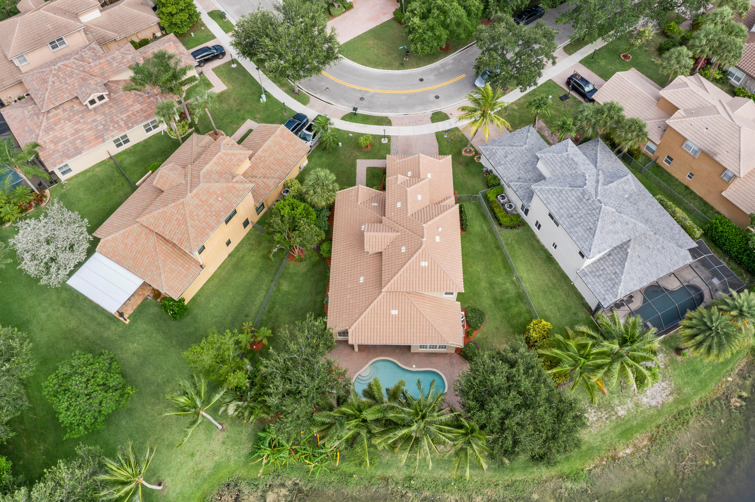 PARKLAND ISLES - Residential