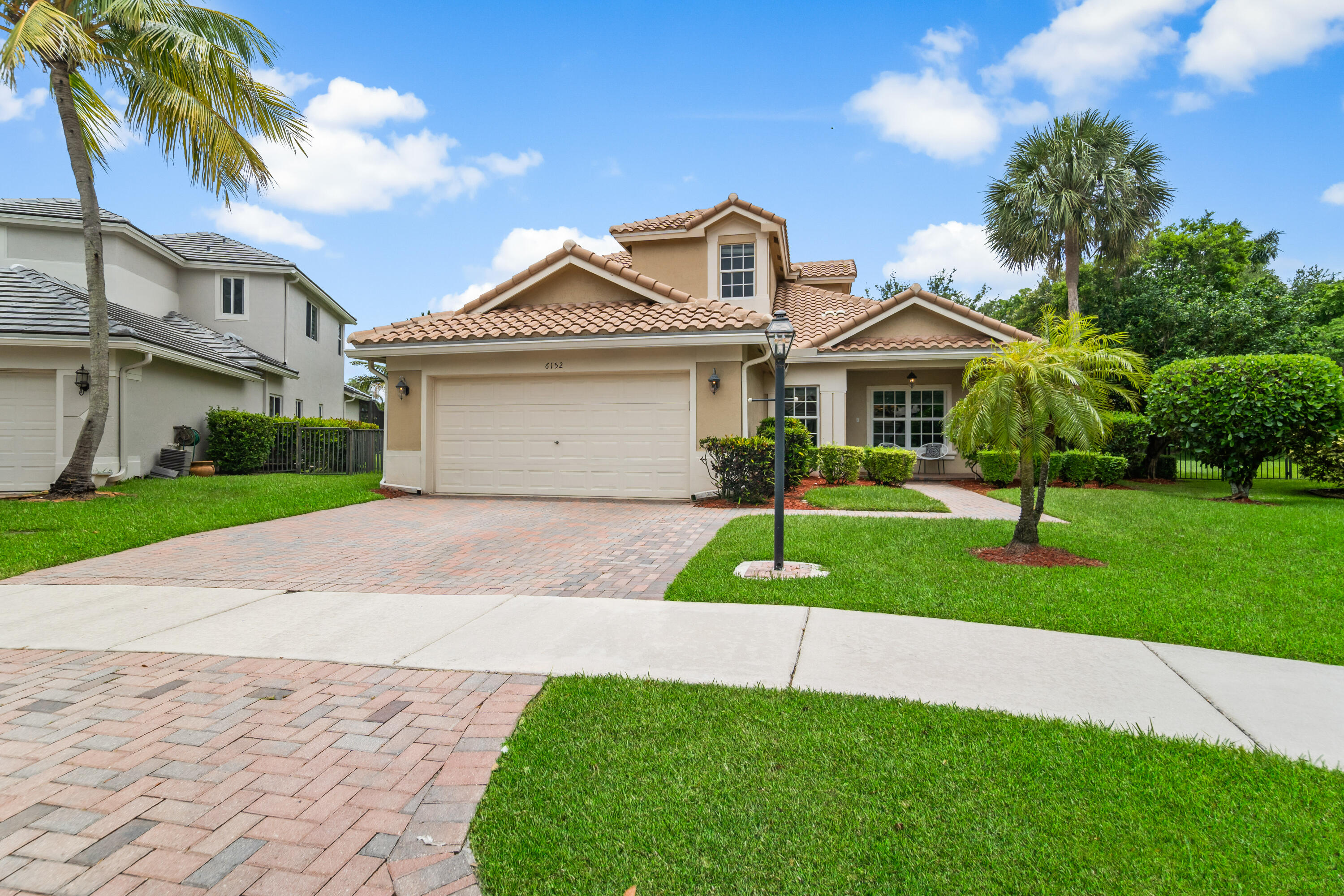 PARKLAND ISLES - Residential