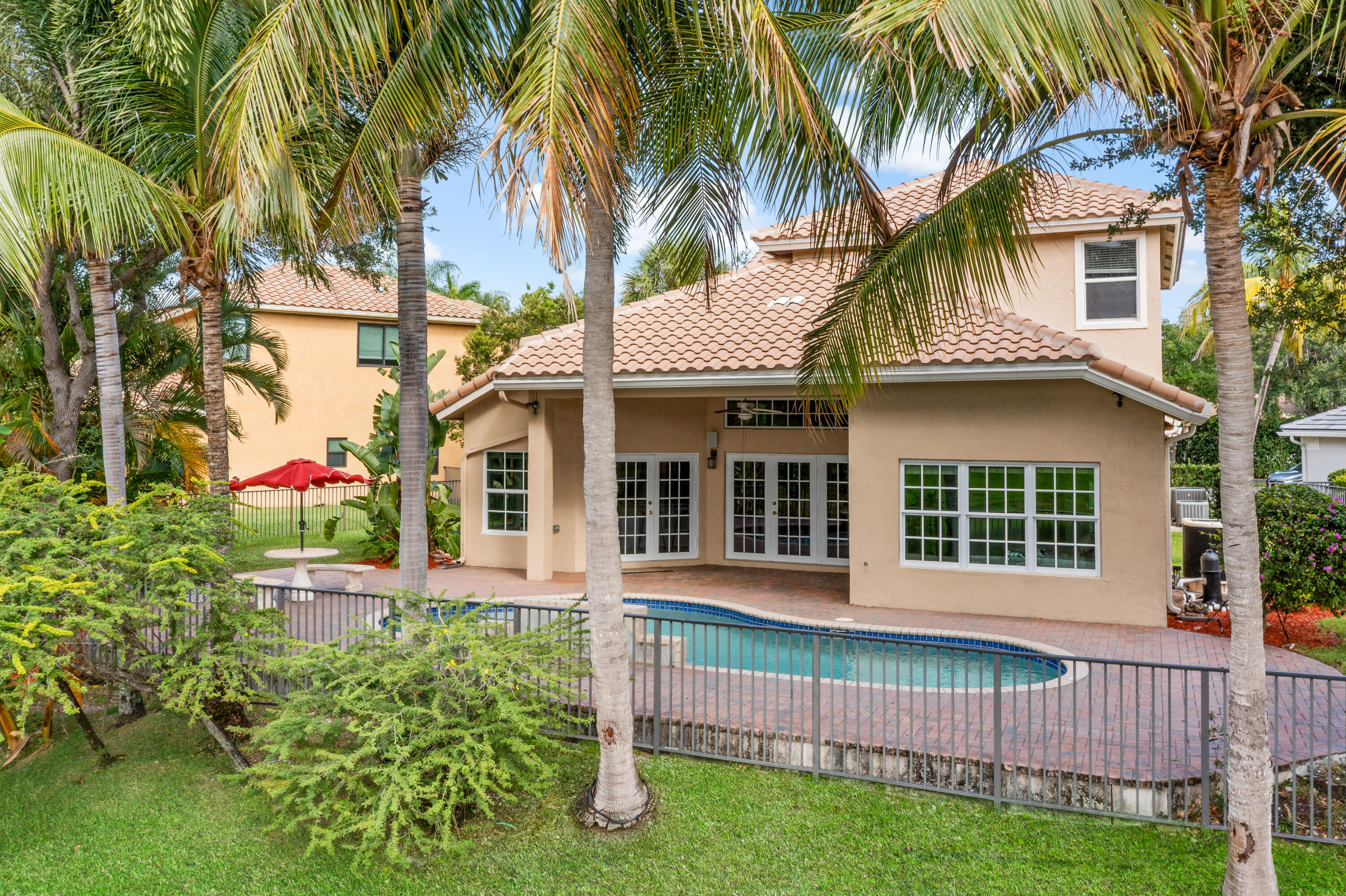PARKLAND ISLES - Residential