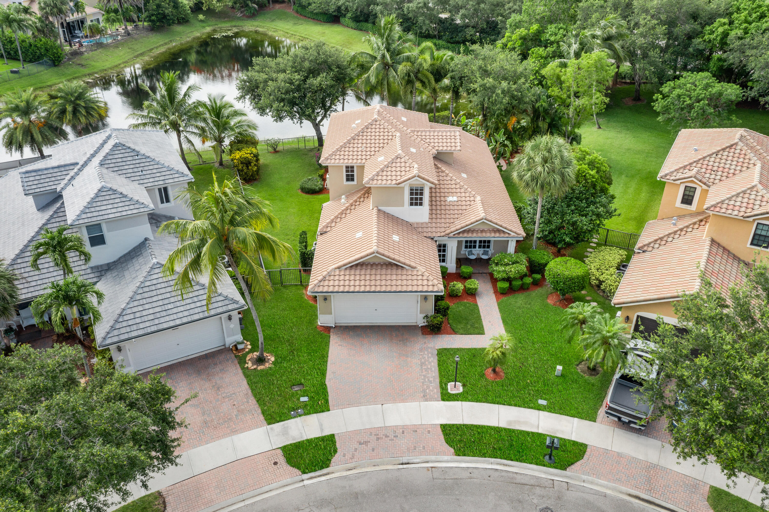 PARKLAND ISLES - Residential
