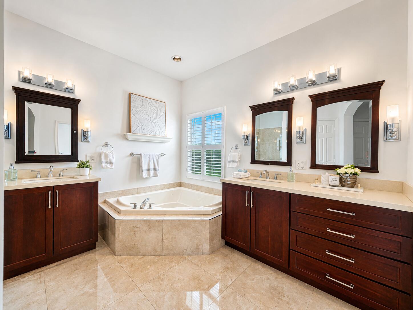 PARKLAND ISLES - Residential