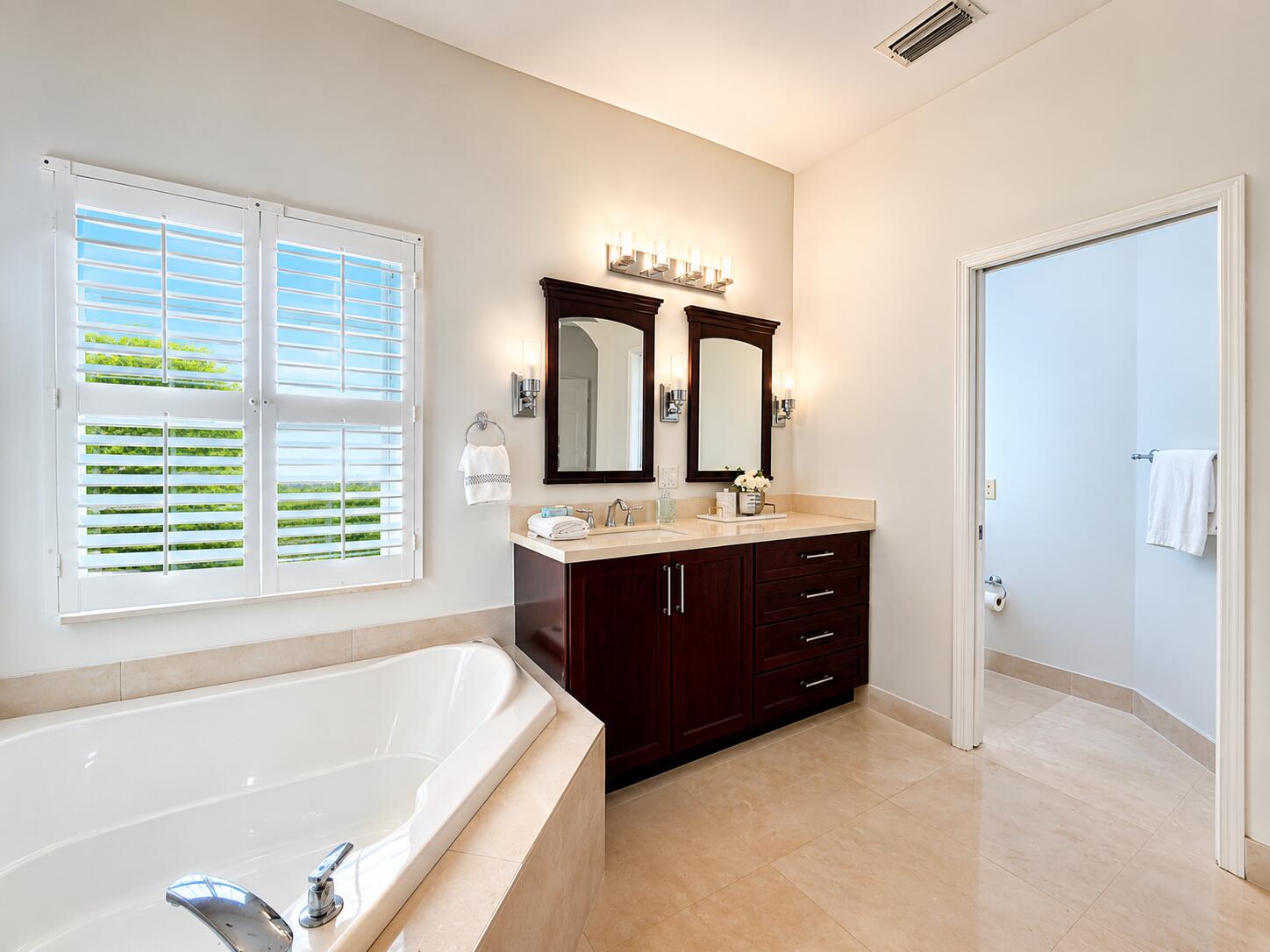 PARKLAND ISLES - Residential