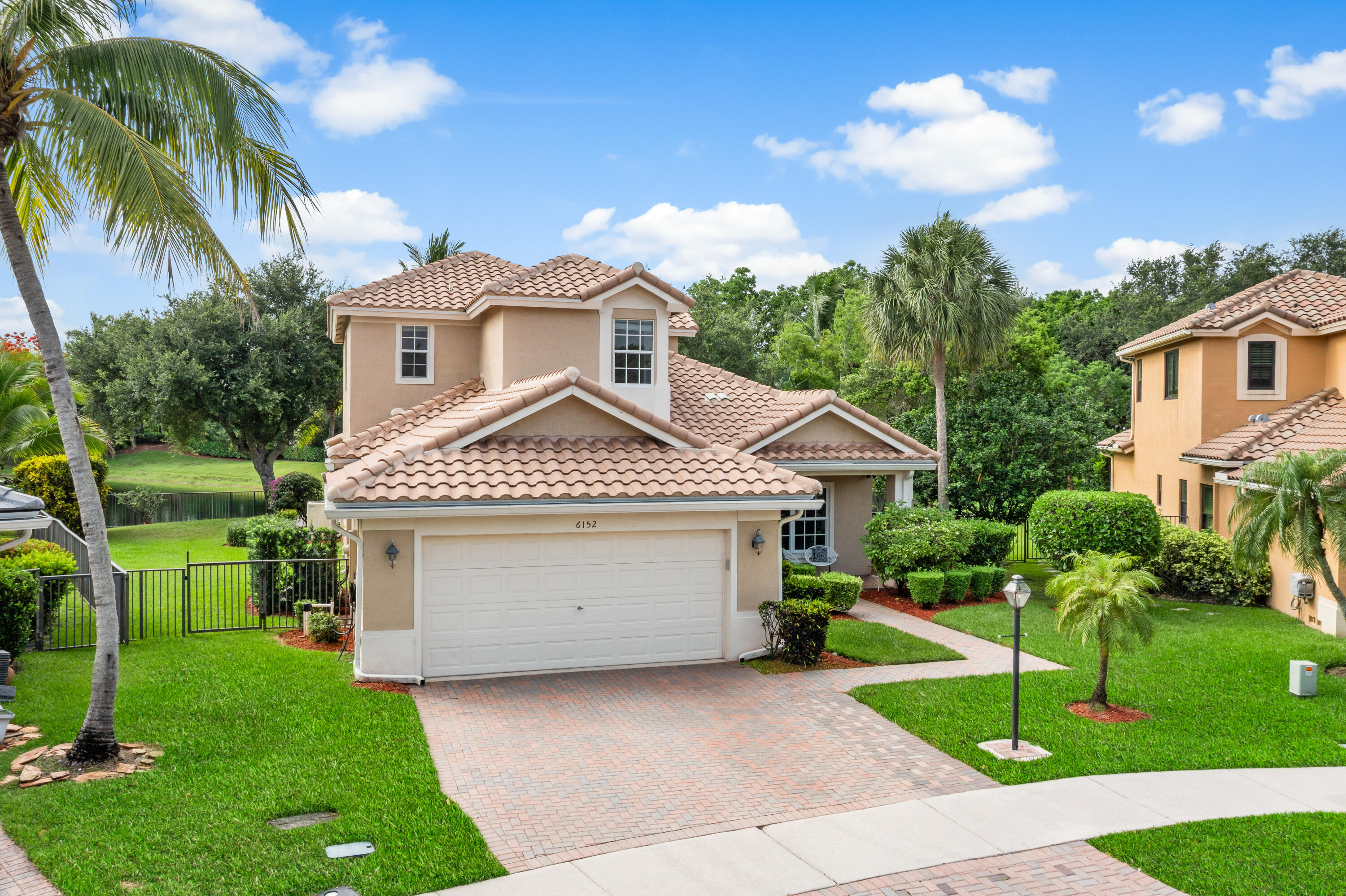 PARKLAND ISLES - Residential