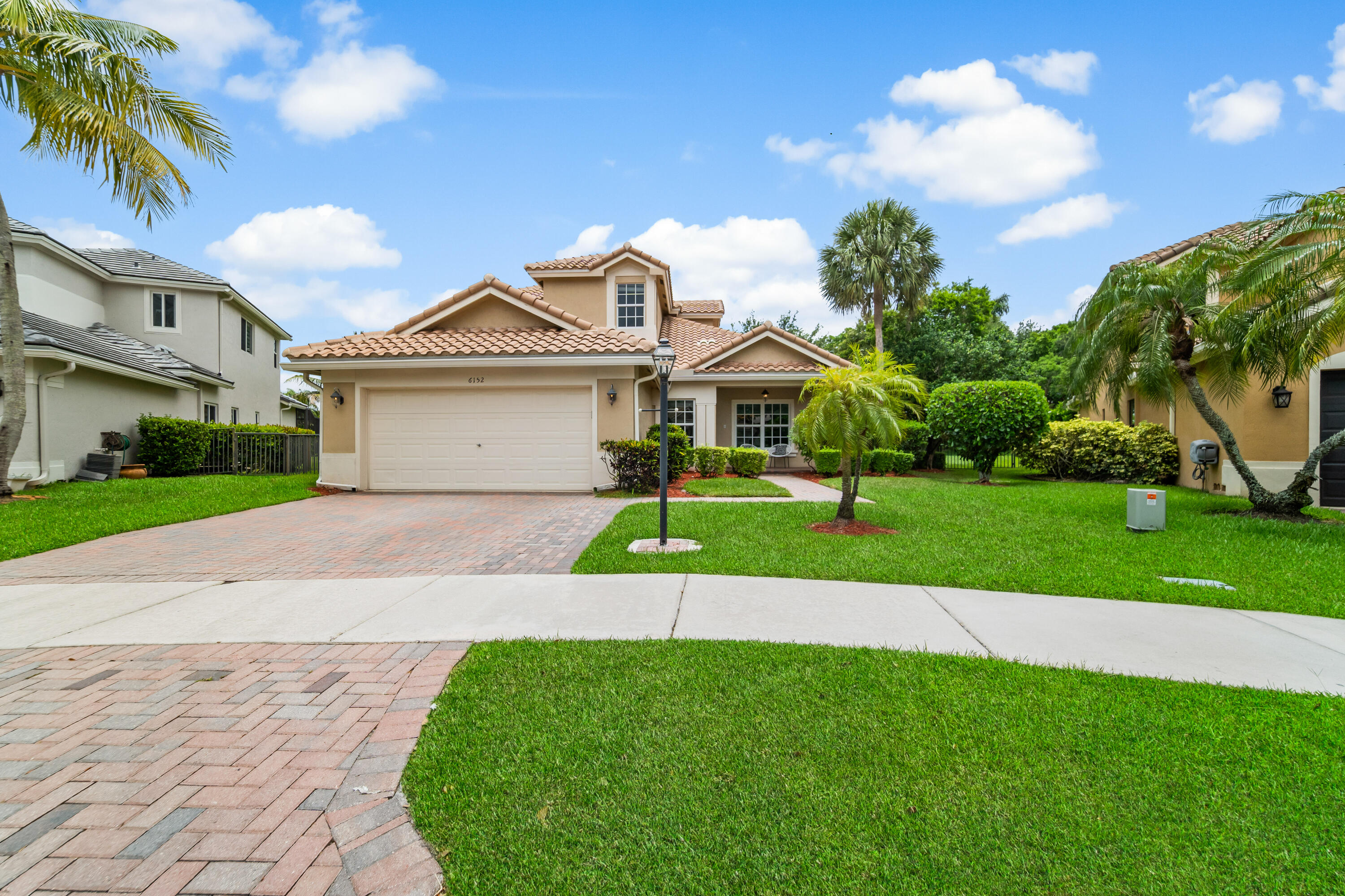 PARKLAND ISLES - Residential