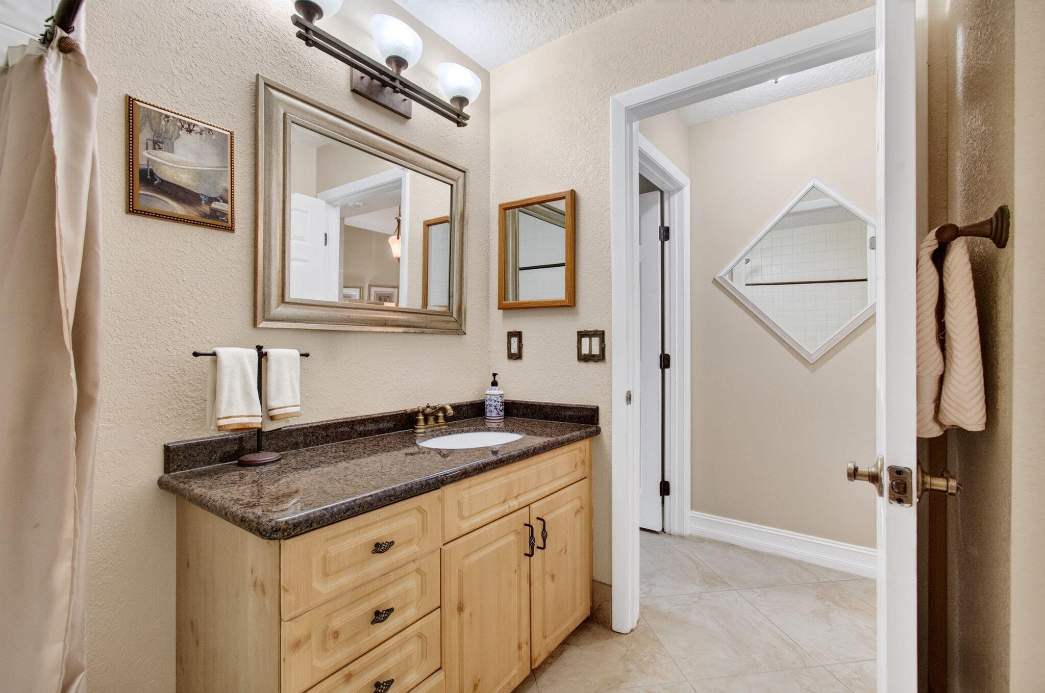 ABERDEEN COUNTRY CLUB - Residential