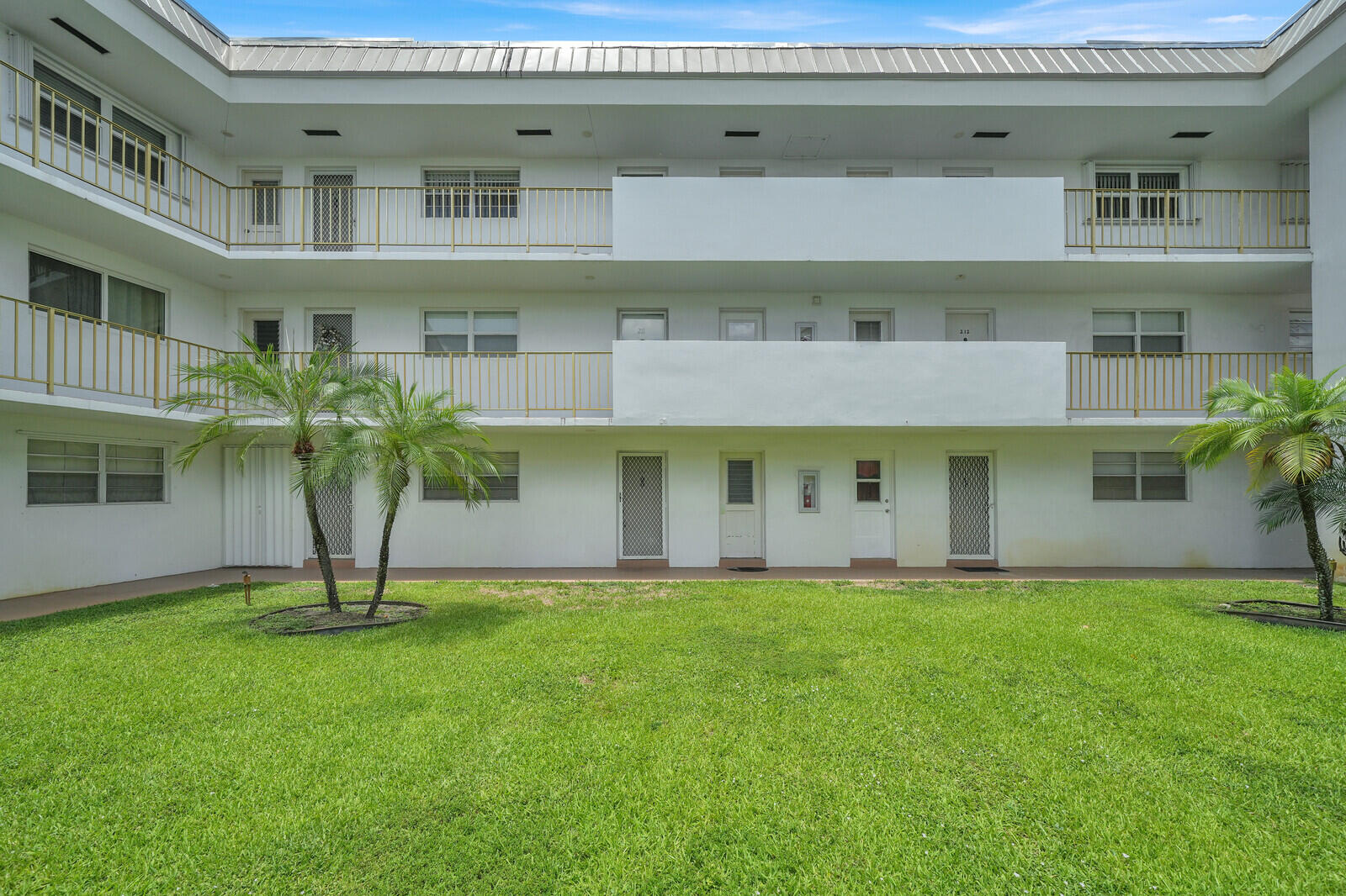 BOCA TEECA CONDO 2 - Residential
