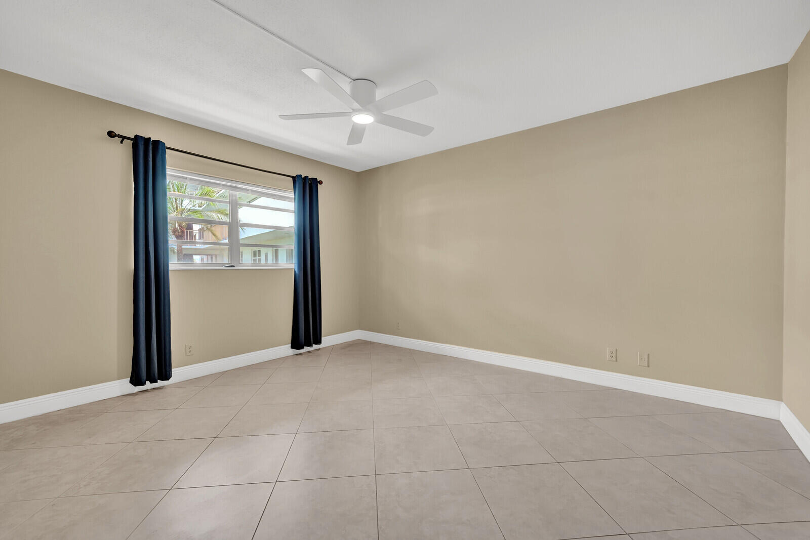BOCA TEECA CONDO 2 - Residential