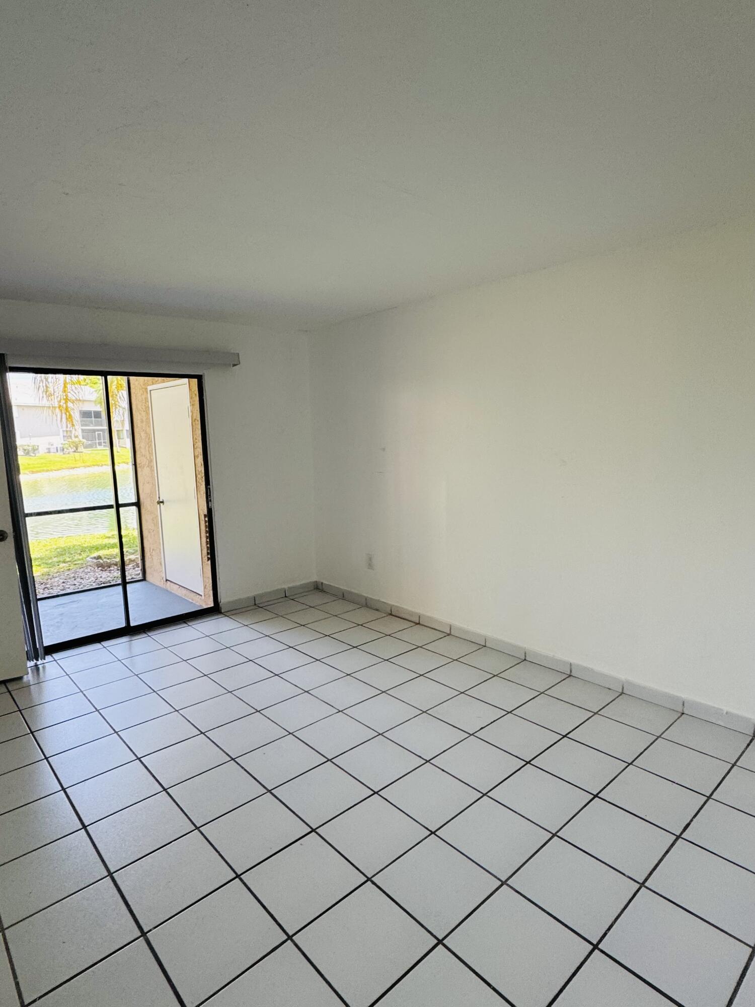 LAKESHORE CONDO #2 - Residential