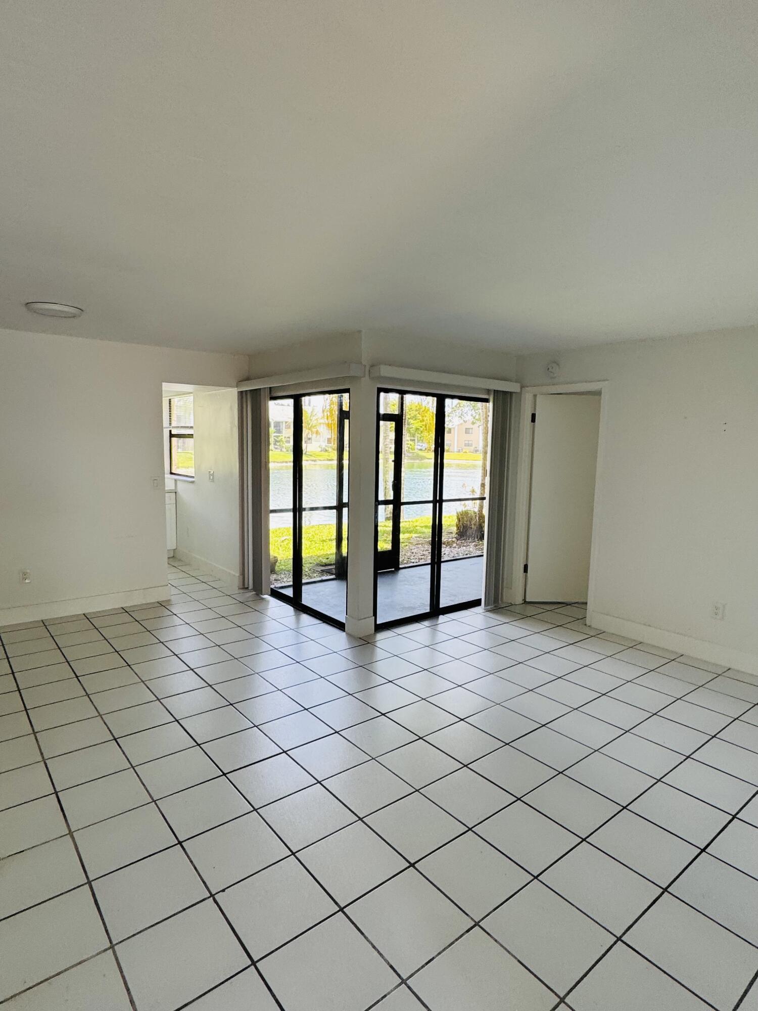 LAKESHORE CONDO #2 - Residential