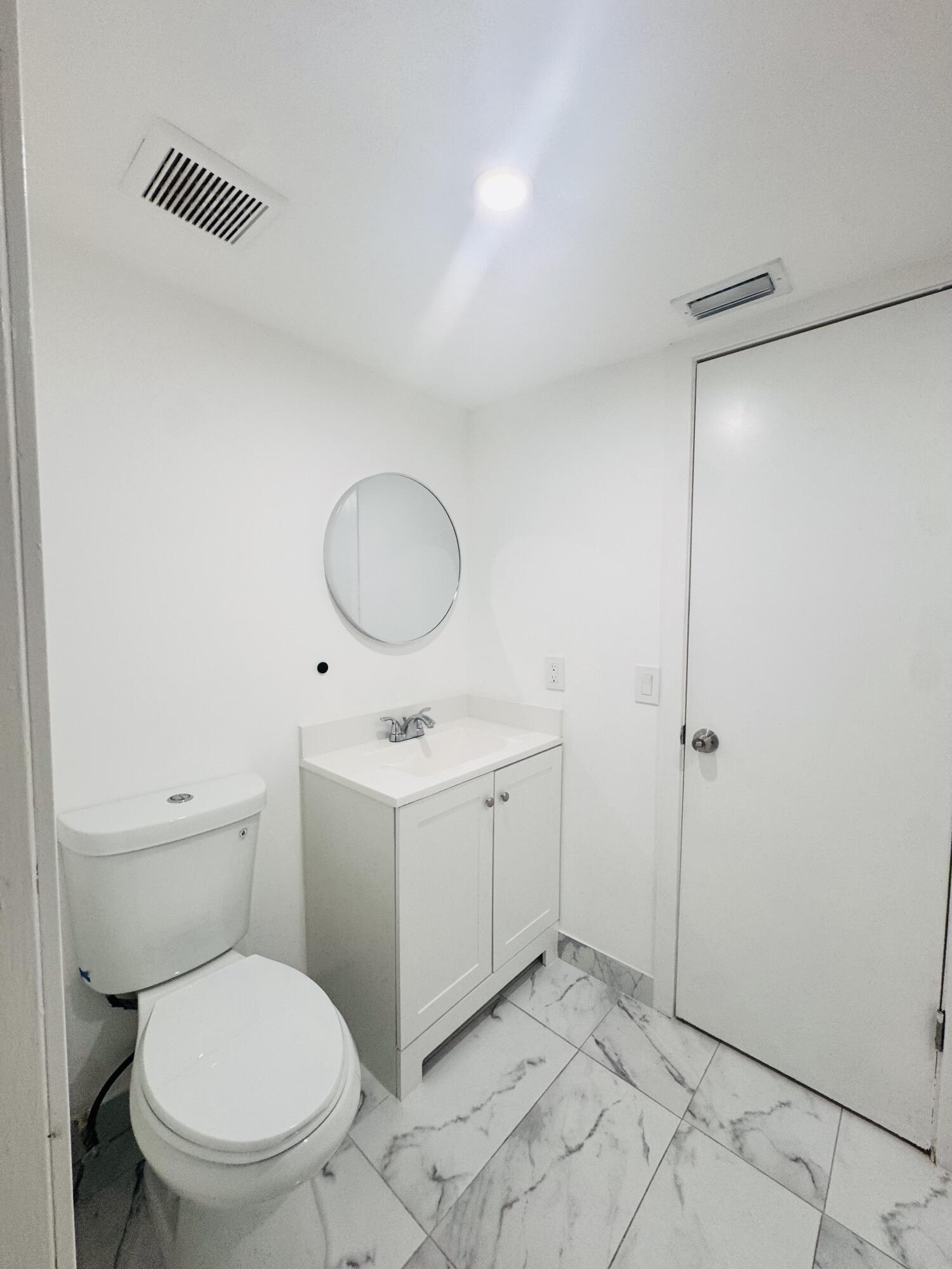 LAKESHORE CONDO #2 - Residential