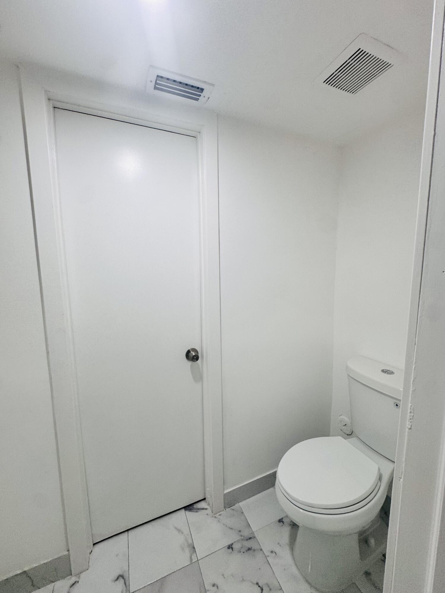 LAKESHORE CONDO #2 - Residential