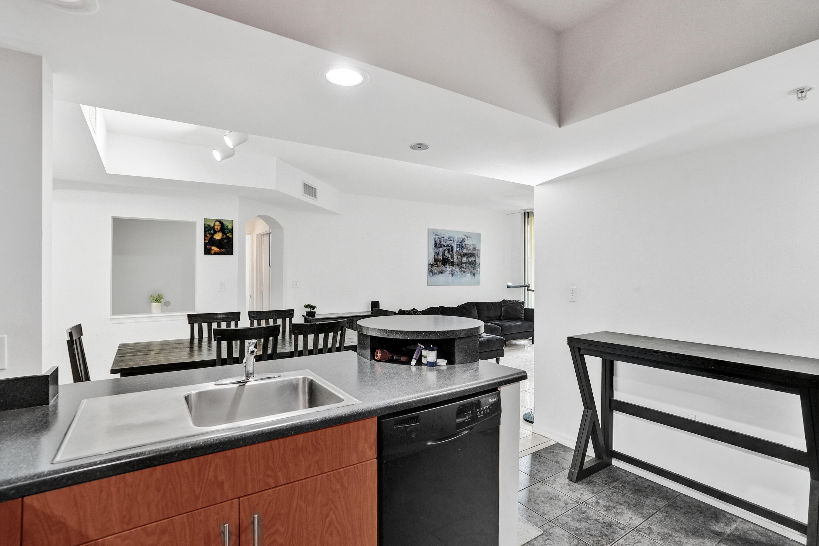 WAVERLY AT LAS OLAS CONDO - Residential Lease