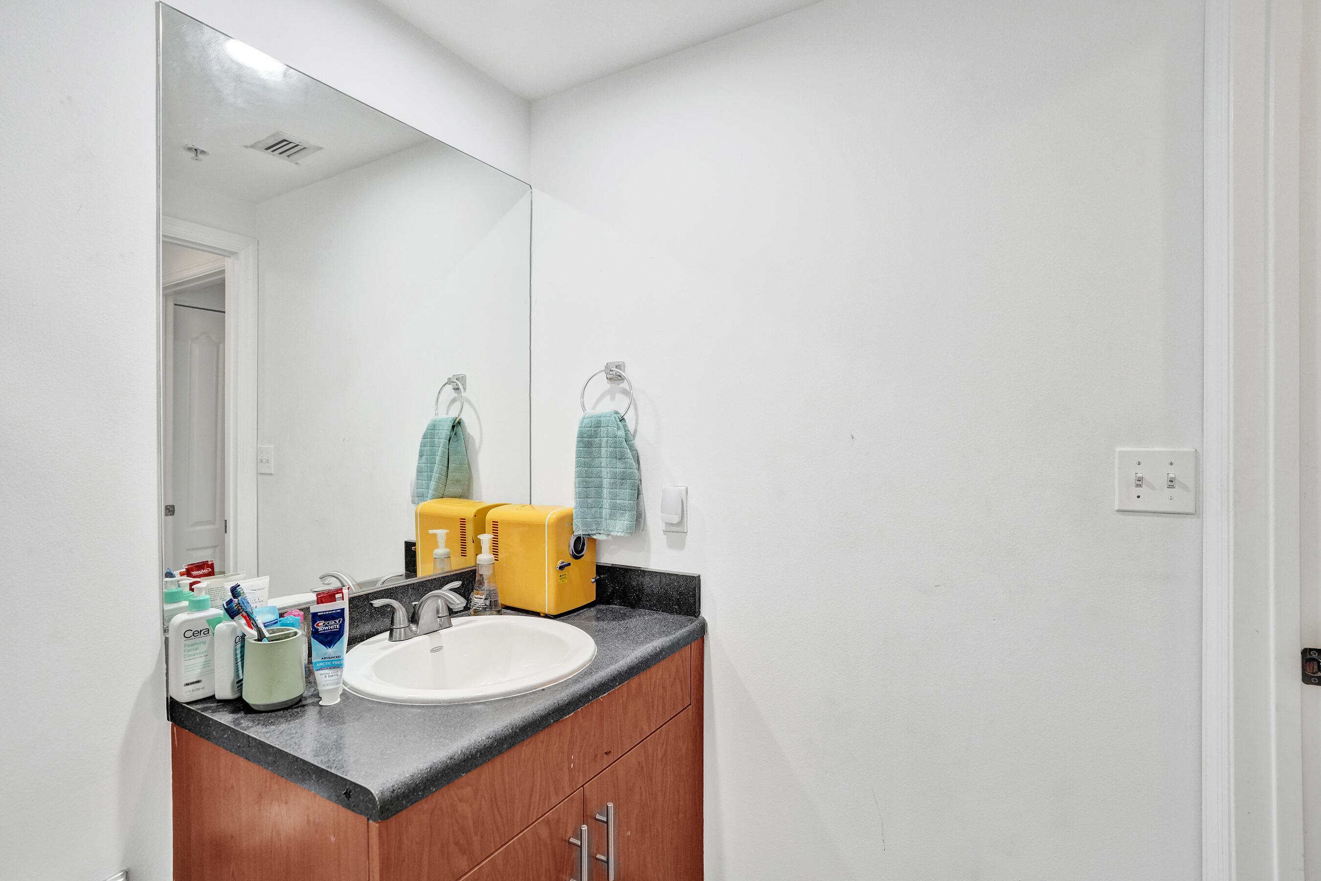 WAVERLY AT LAS OLAS CONDO - Residential Lease