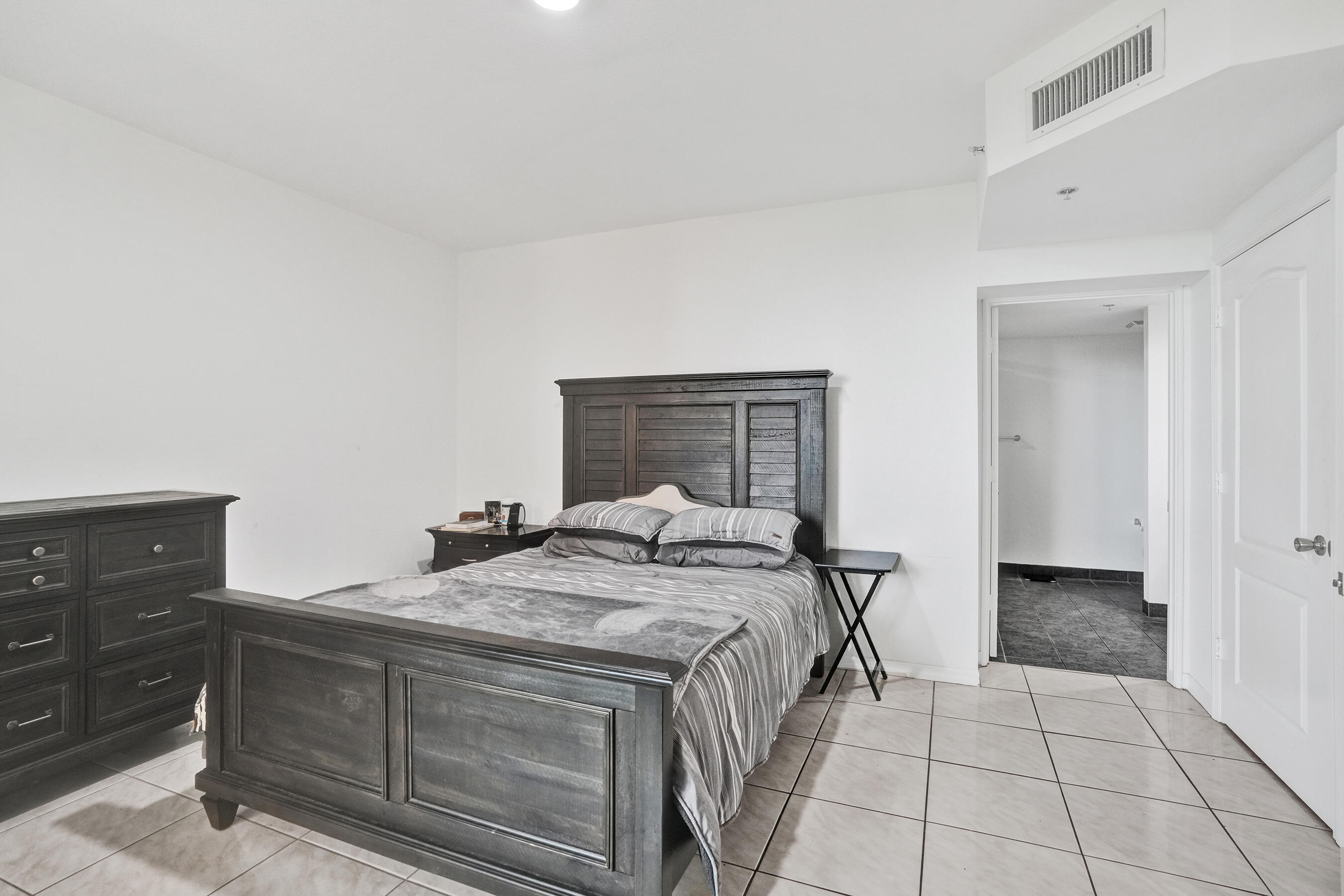 WAVERLY AT LAS OLAS CONDO - Residential Lease