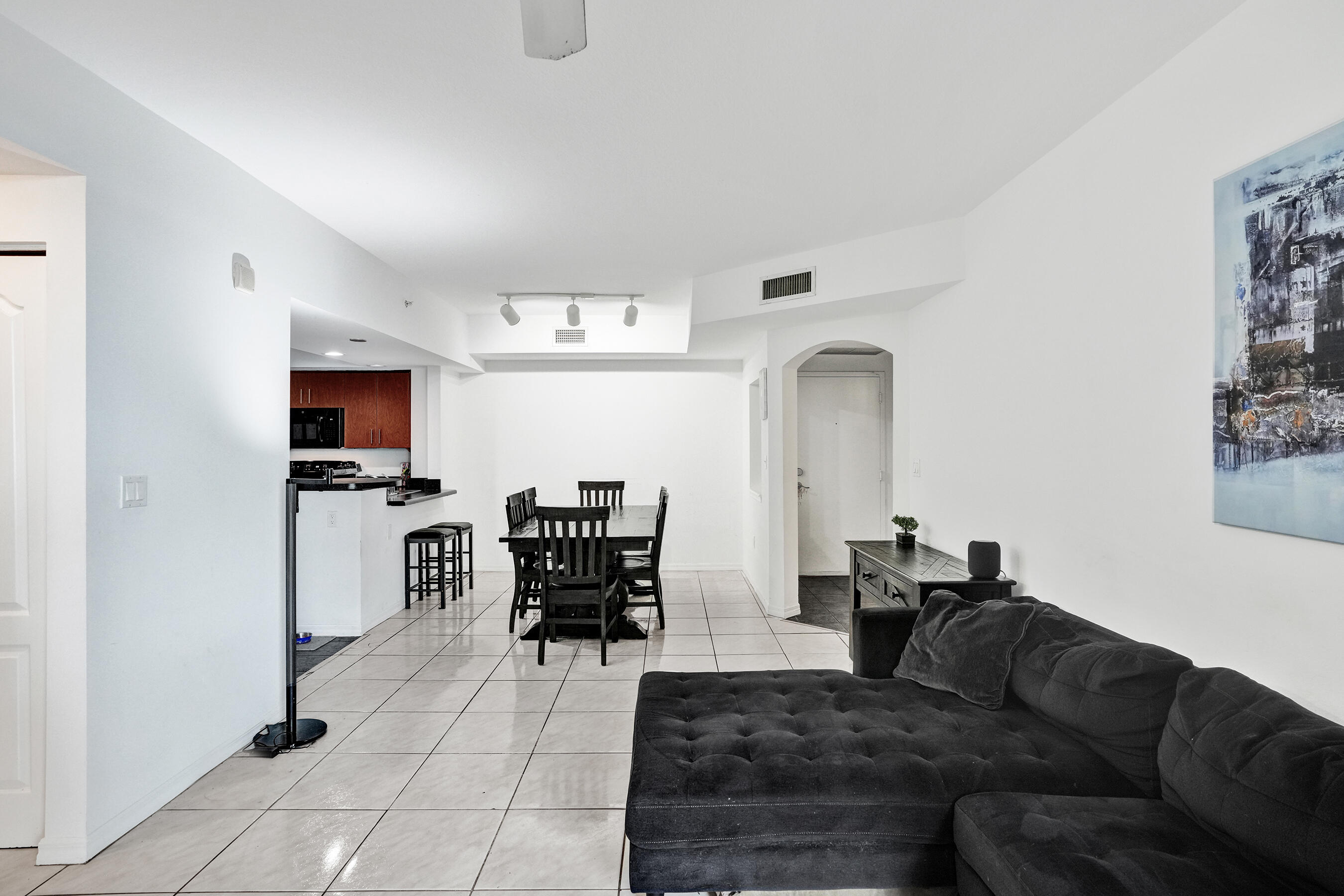 WAVERLY AT LAS OLAS CONDO - Residential Lease