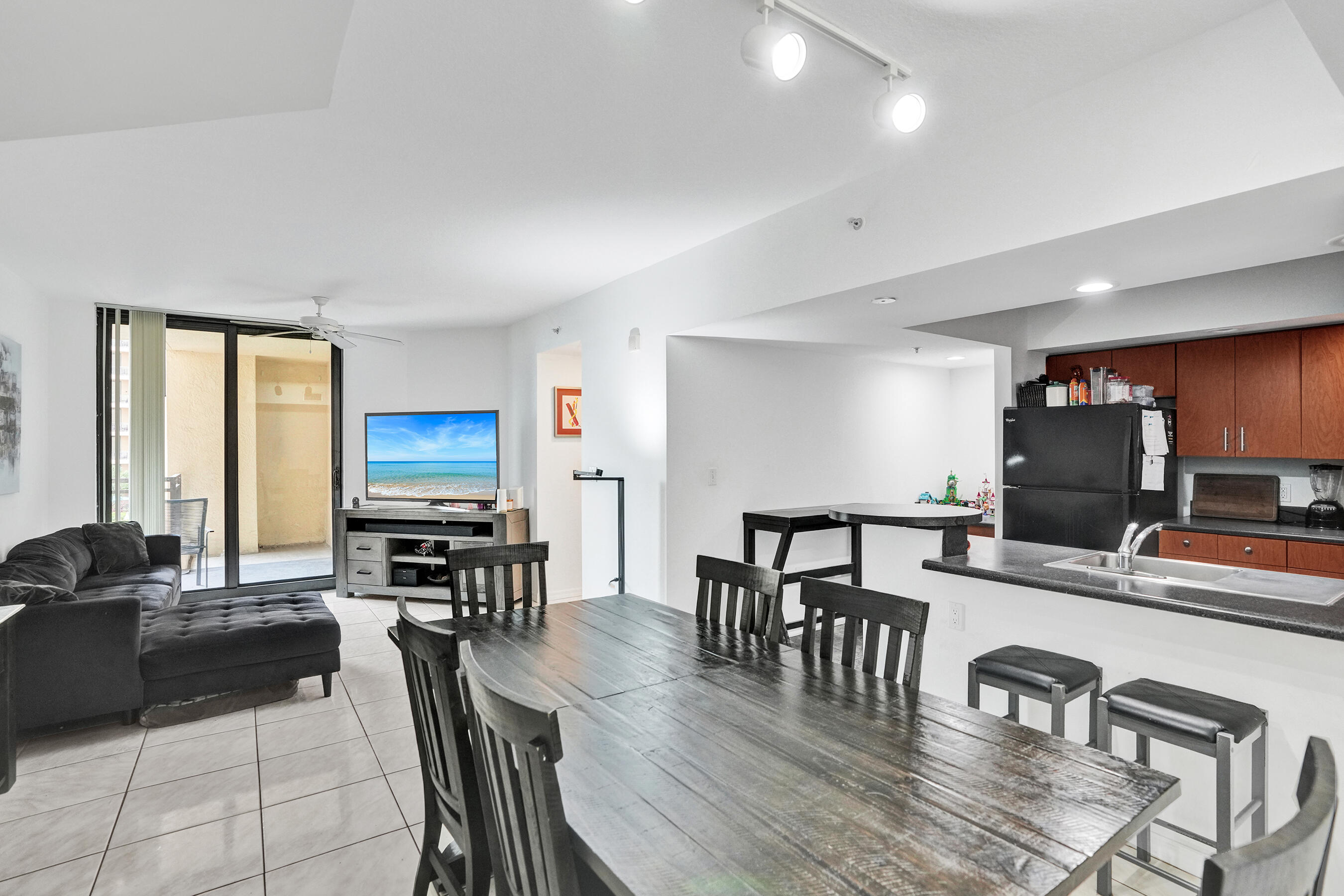 WAVERLY AT LAS OLAS CONDO - Residential Lease