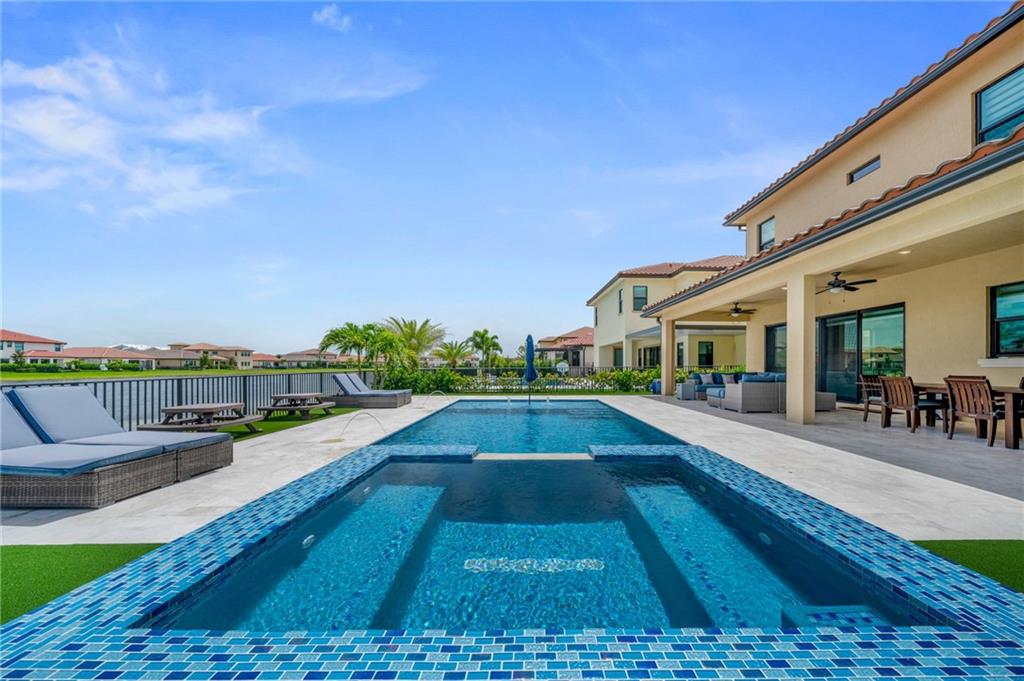 Parkland Bay 183-49 B - Residential