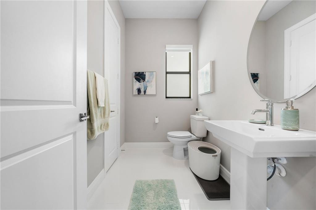 Parkland Bay 183-49 B - Residential