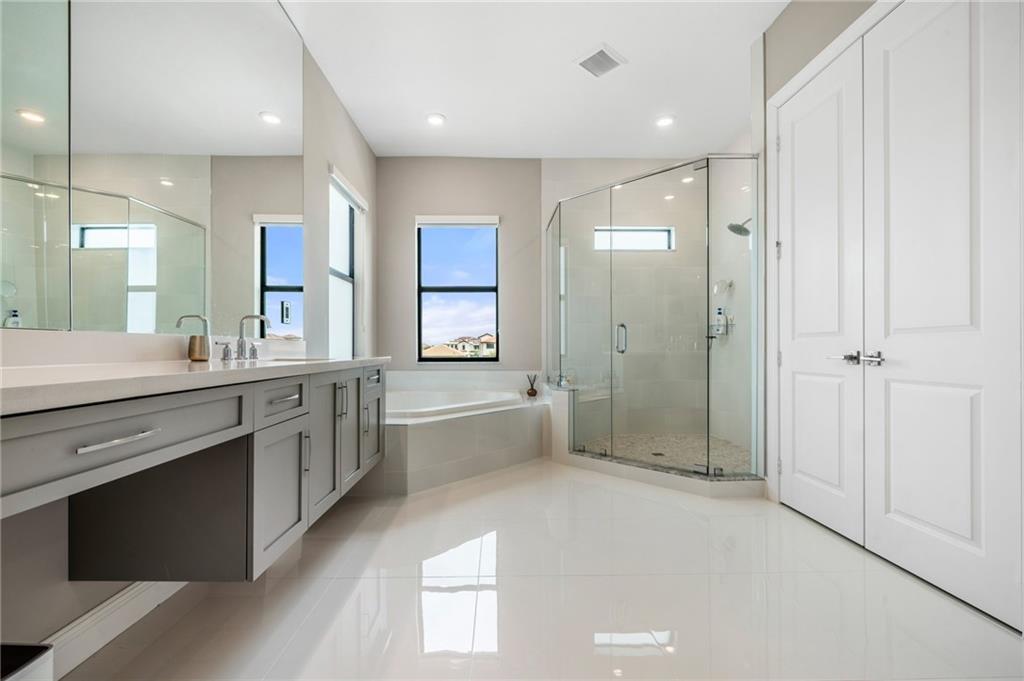 Parkland Bay 183-49 B - Residential
