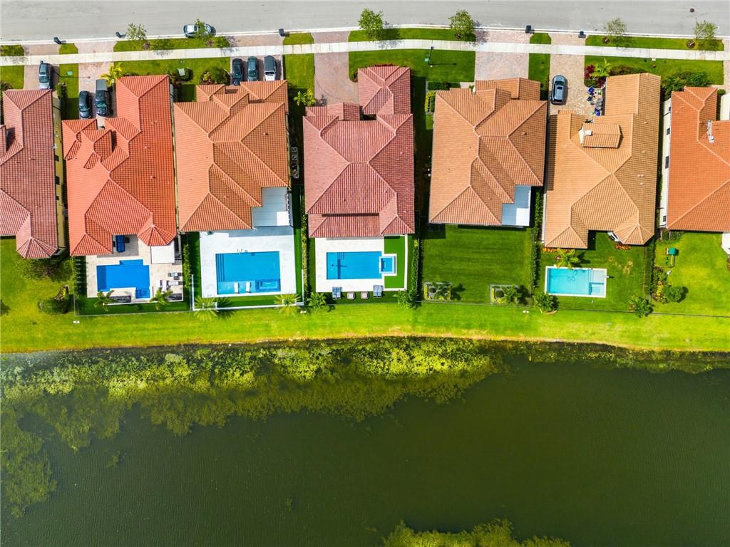 Parkland Bay 183-49 B - Residential