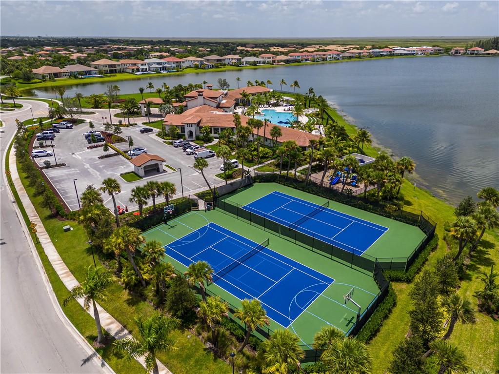 Parkland Bay 183-49 B - Residential