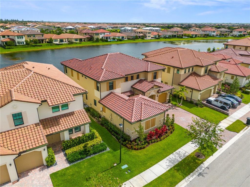 Parkland Bay 183-49 B - Residential