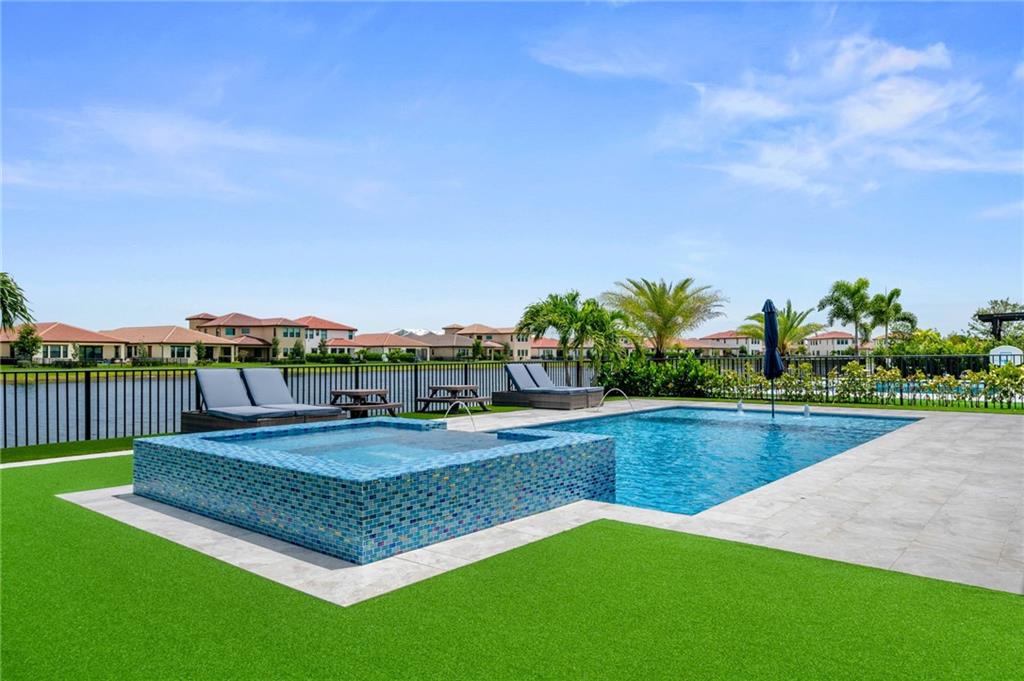 Parkland Bay 183-49 B - Residential