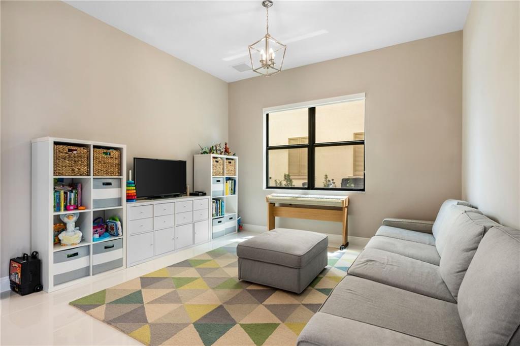 Parkland Bay 183-49 B - Residential
