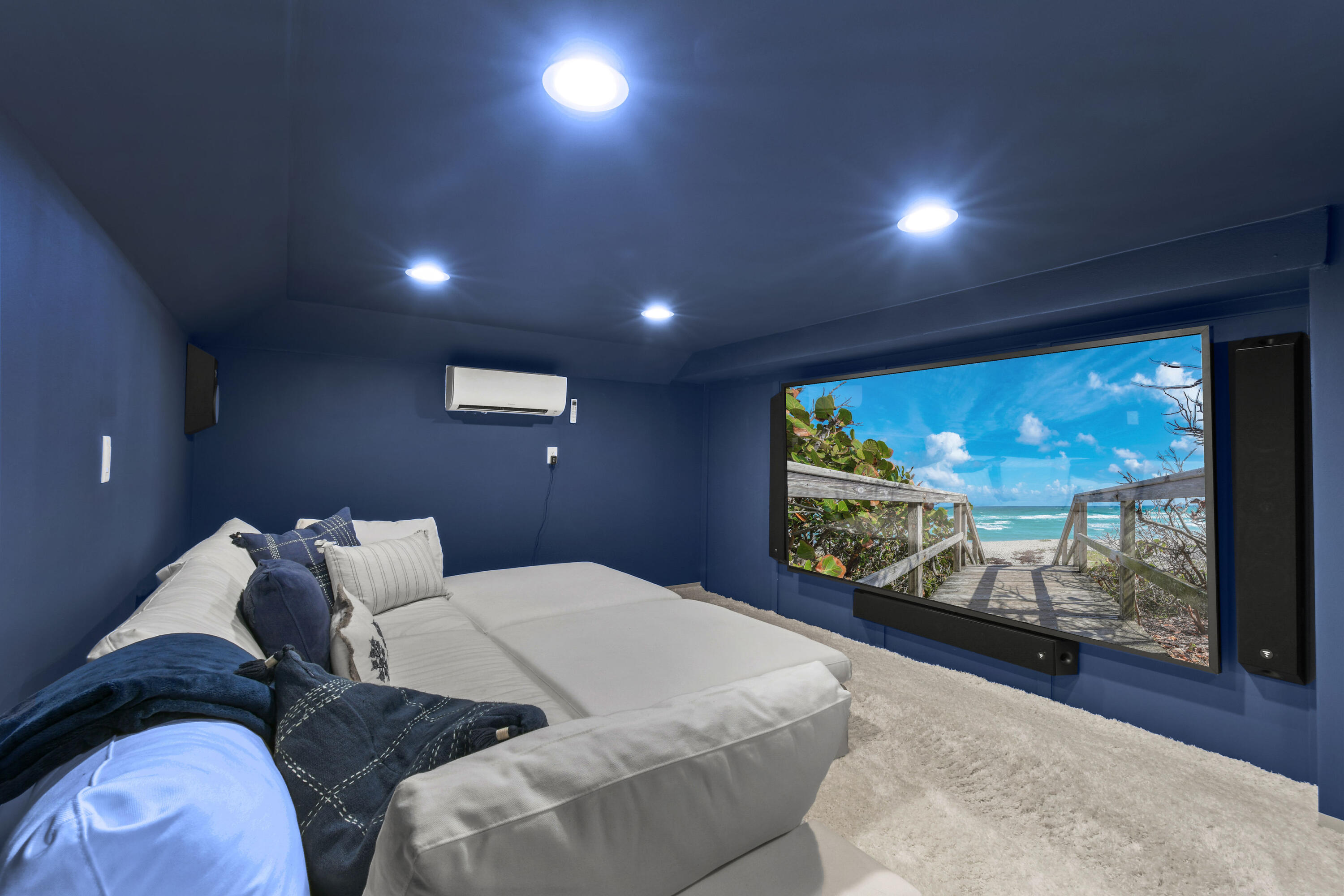 JUNO BEACH - Residential
