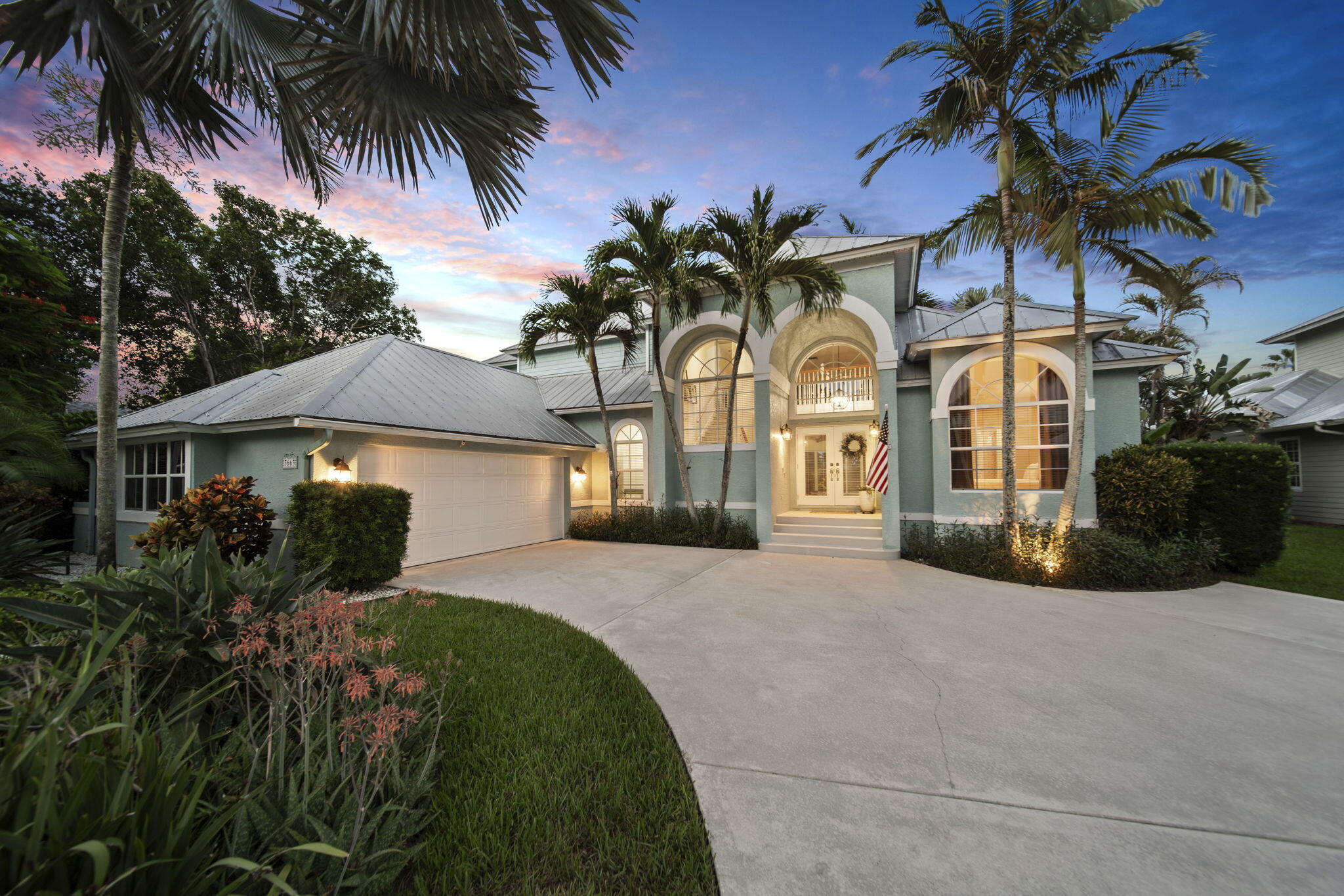 THE REEF (AKA COLONY OF ROCKY POINT) - Residential