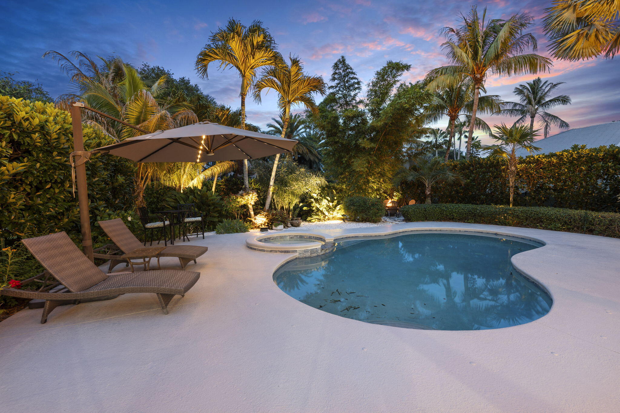 THE REEF (AKA COLONY OF ROCKY POINT) - Residential