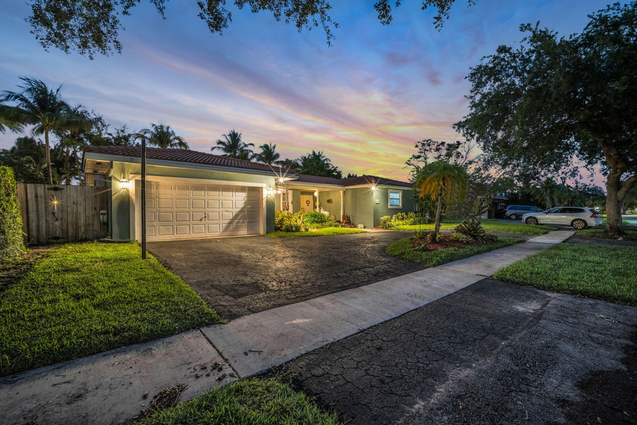 EMERALD HILLS - Residential