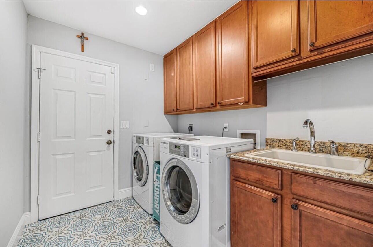 FLORIDA GARDENS 4 - Residential Lease