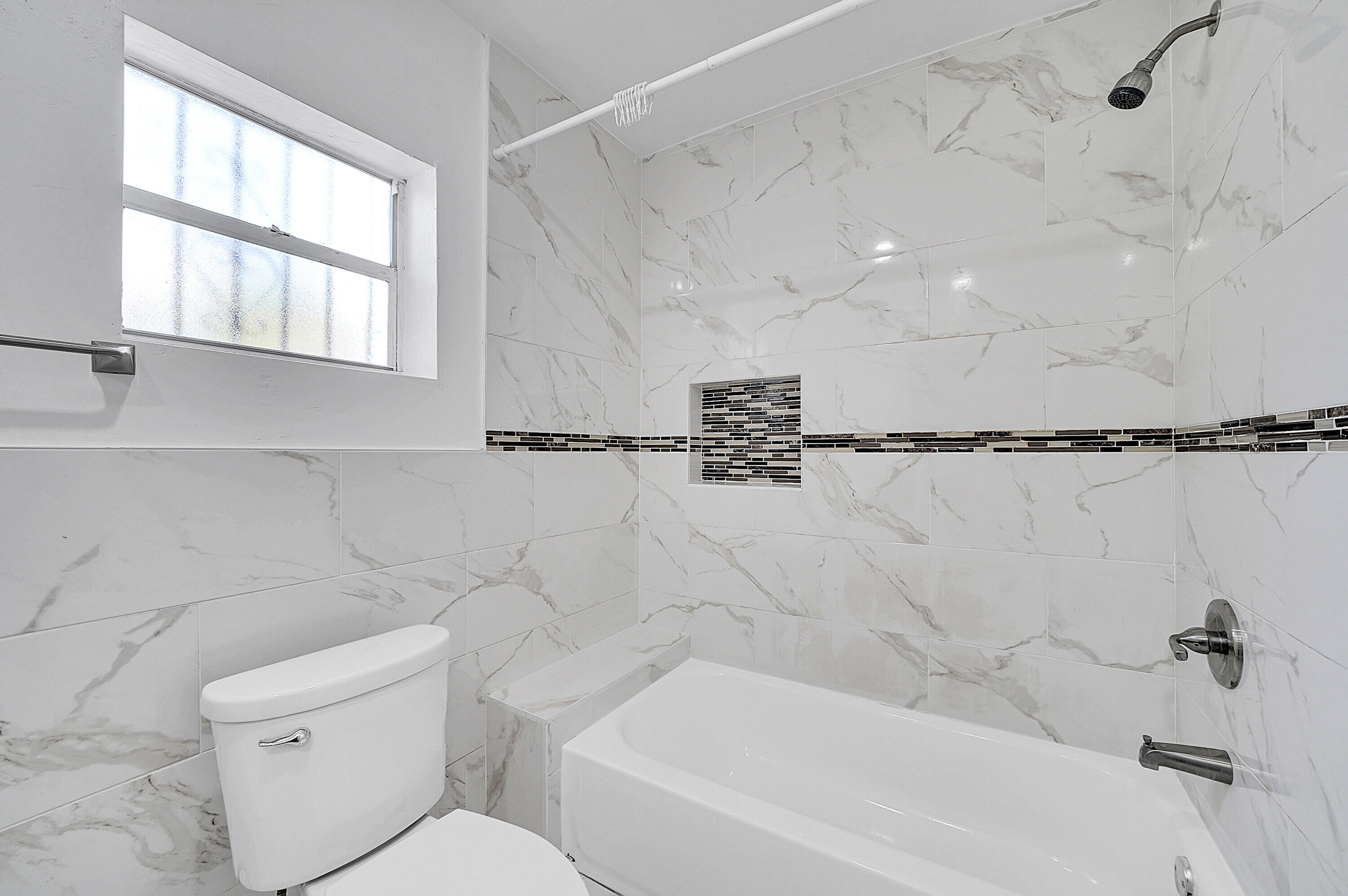 ARCH CREEKS ESTATES - Residential Lease