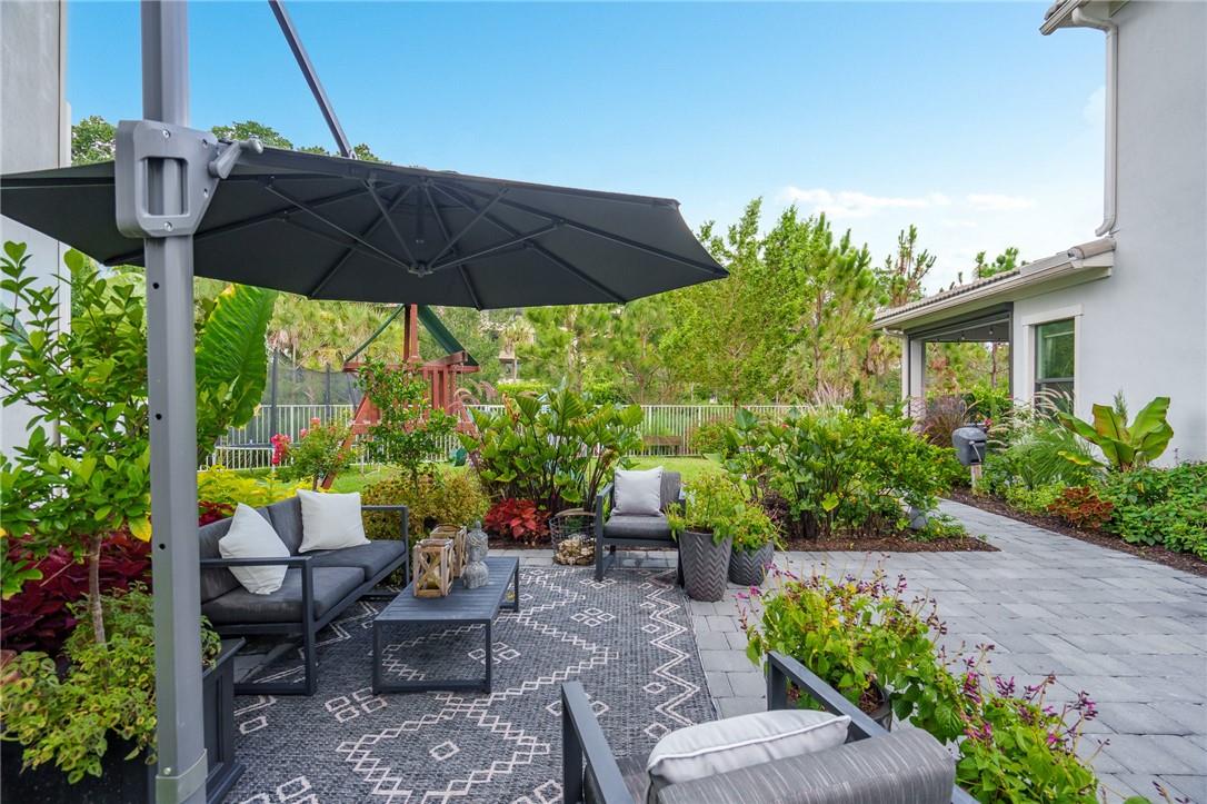 Coral Lago 182-31 B - Residential